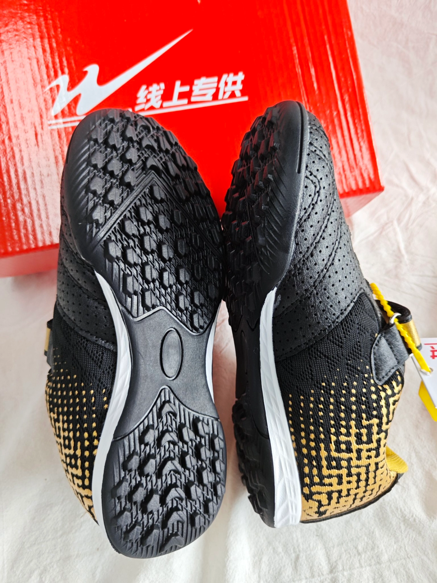 足球党必备 | 双星黑金足球鞋🥅