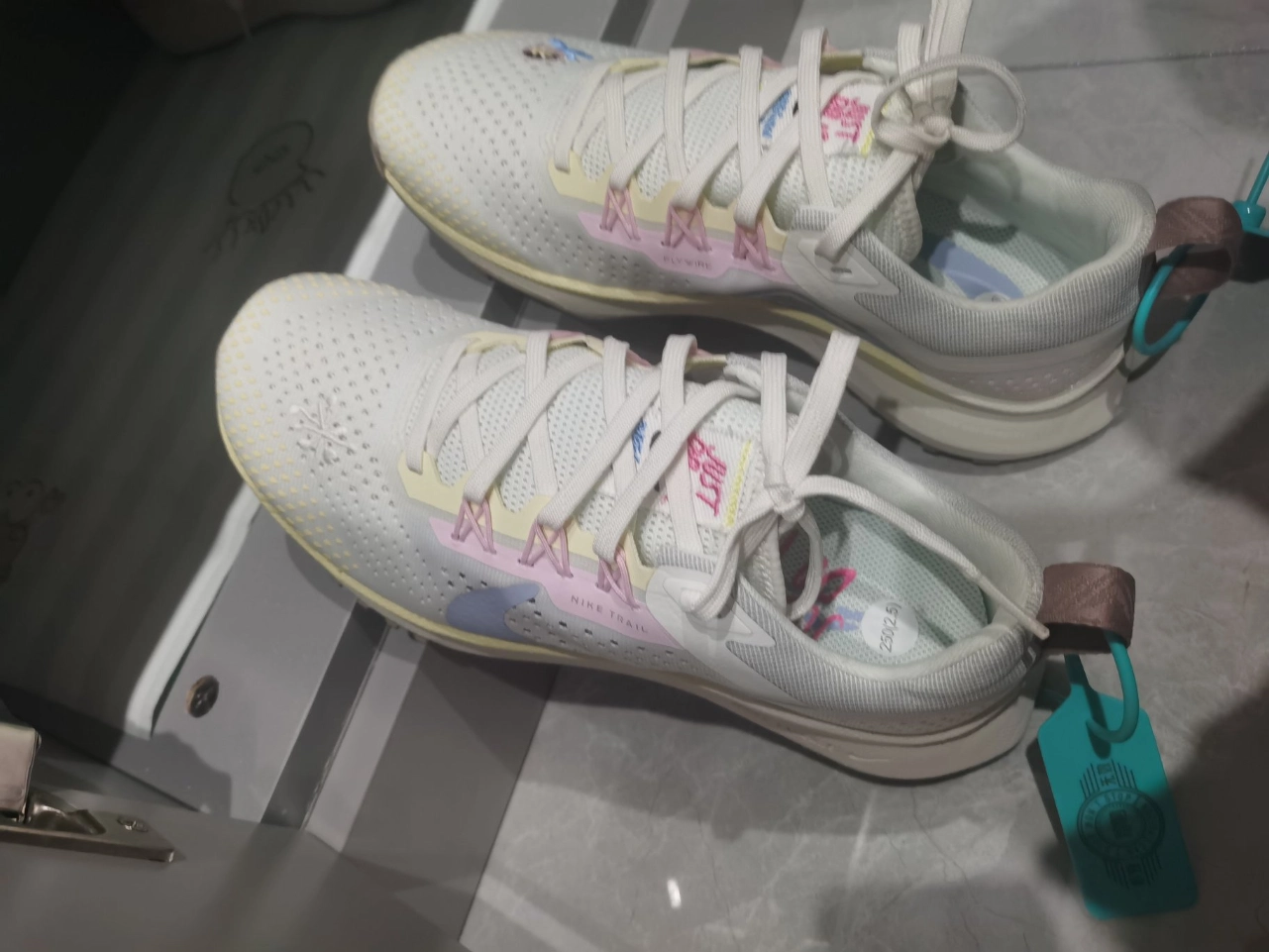 custom review-Nike Pegasus Trail 4 Low Top Trail Беговые кроссовки Женские Бежево-желтый Серо-розовый