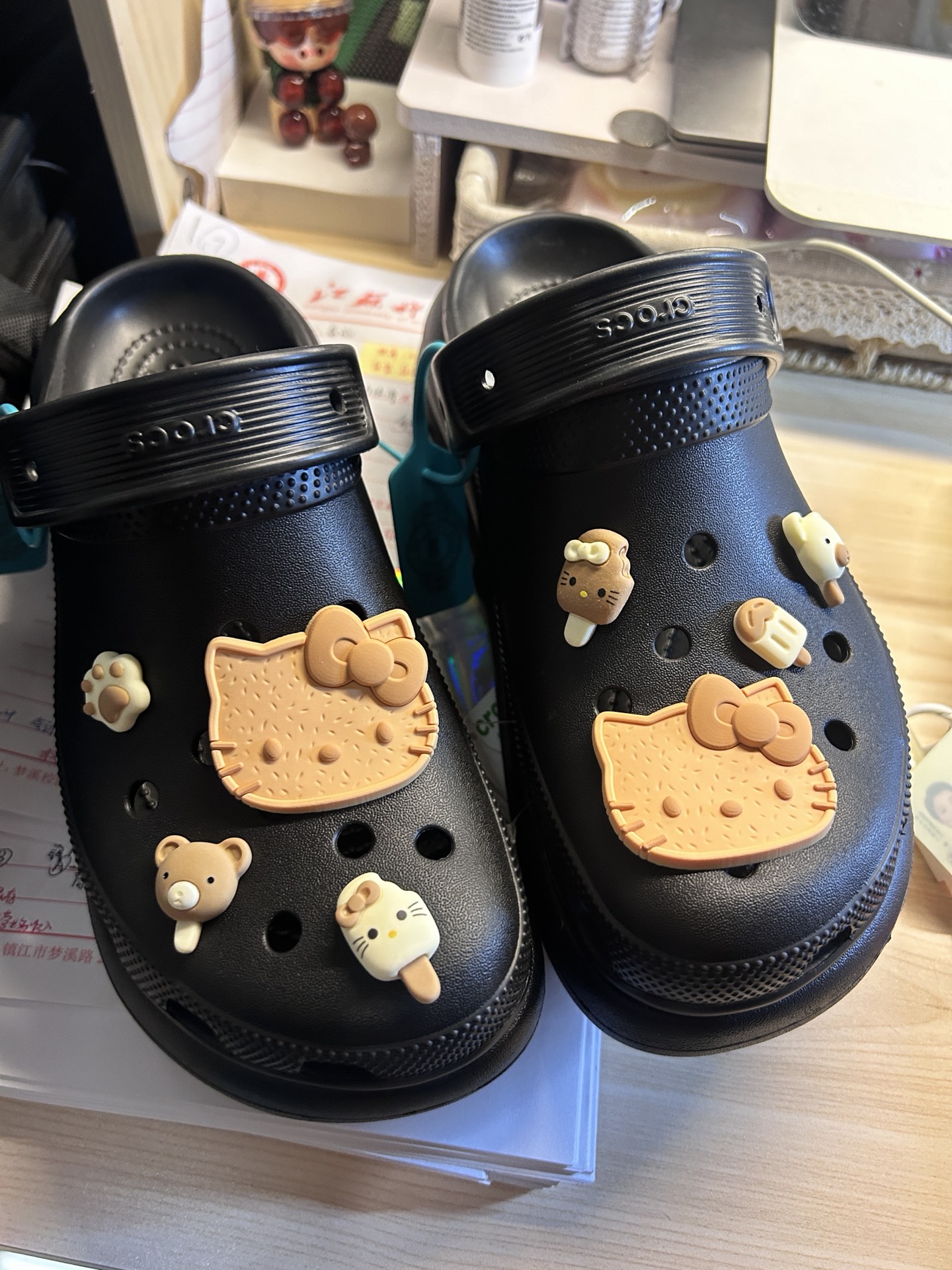 是谁美美收到了男朋友送的洞洞鞋!