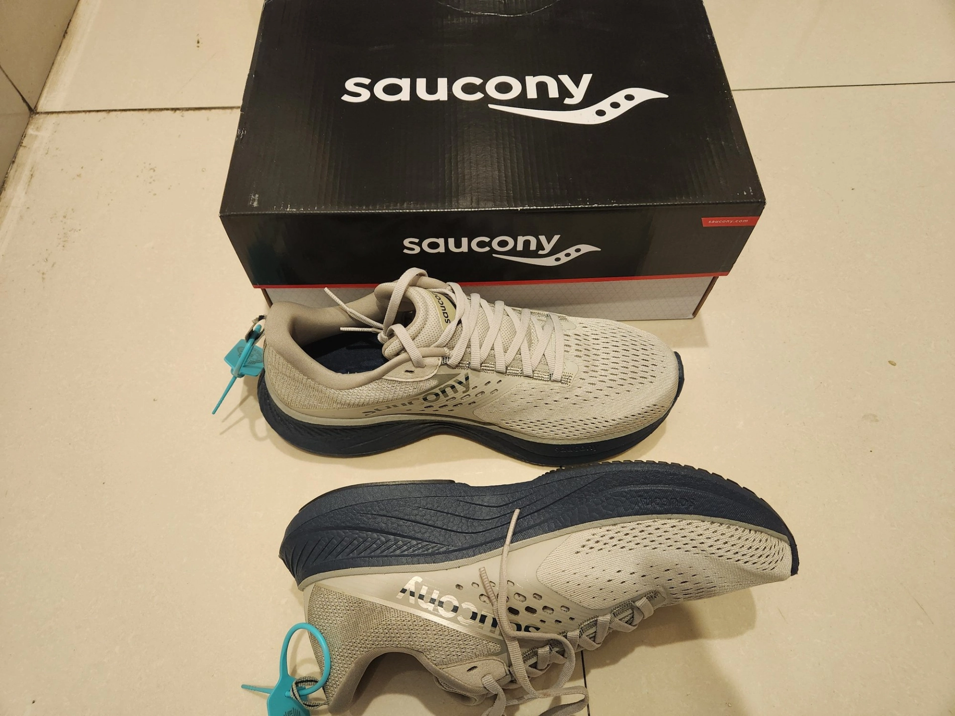 custom review-Saucony RIDE 17 Амортизаторы Slip-Resistant Дышащий Низкий Топ Тренировочные Спринт Беговые кроссовки Мужские Светло-Серый