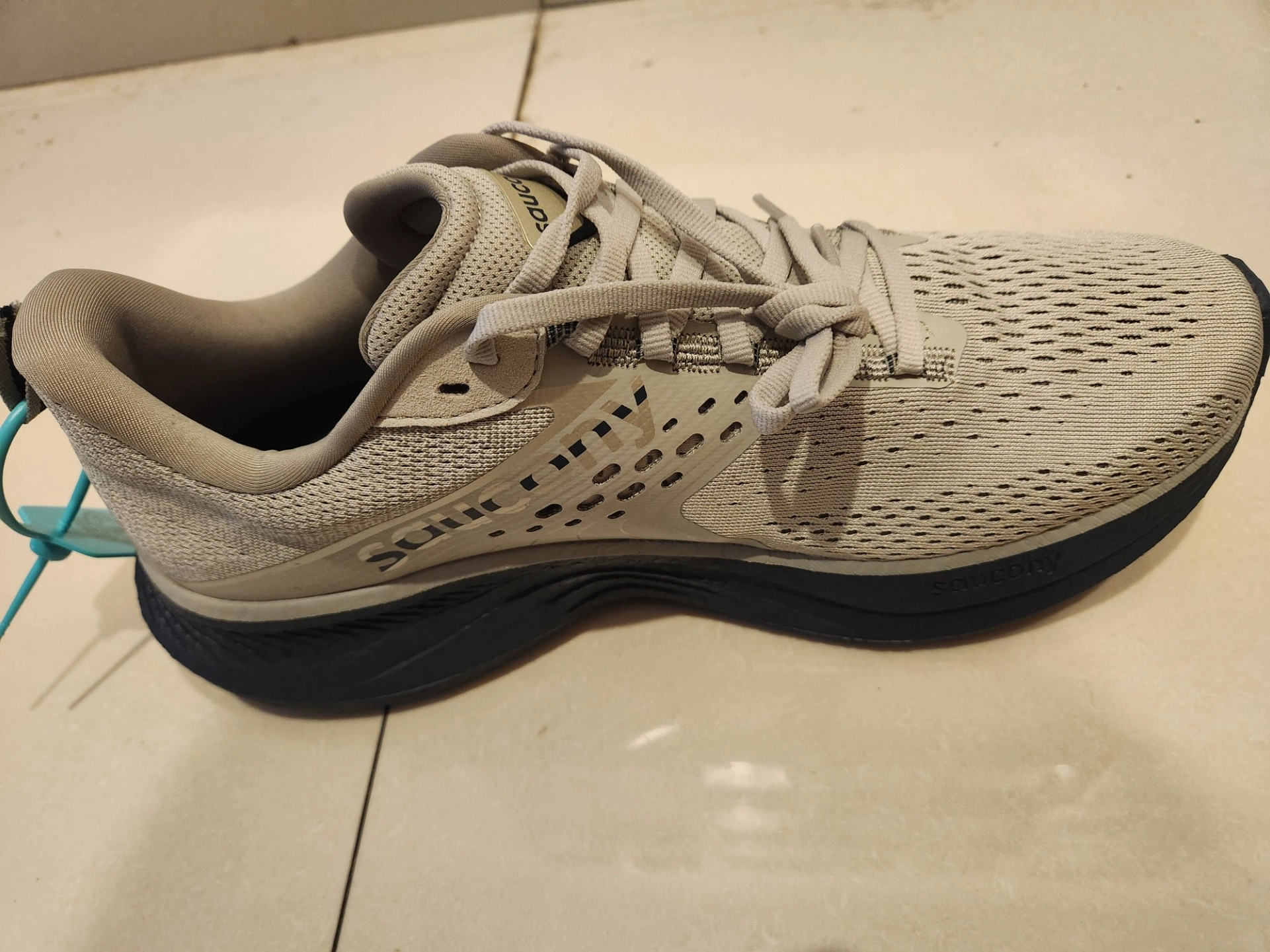 custom review-Saucony RIDE 17 Амортизаторы Slip-Resistant Дышащий Низкий Топ Тренировочные Спринт Беговые кроссовки Мужские Светло-Серый