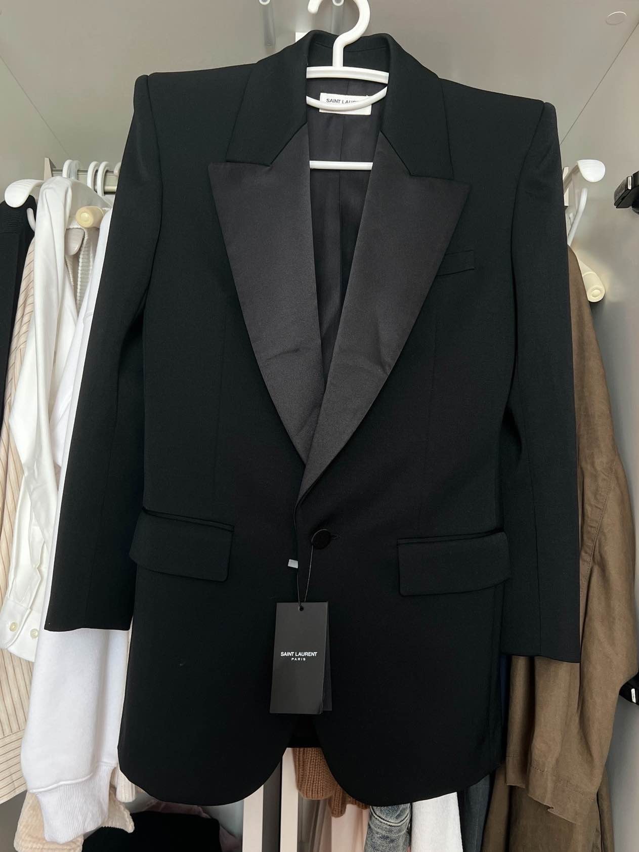 女款 黑色
saint laurent圣罗兰 黑色羊毛单排扣吸烟装西服外套