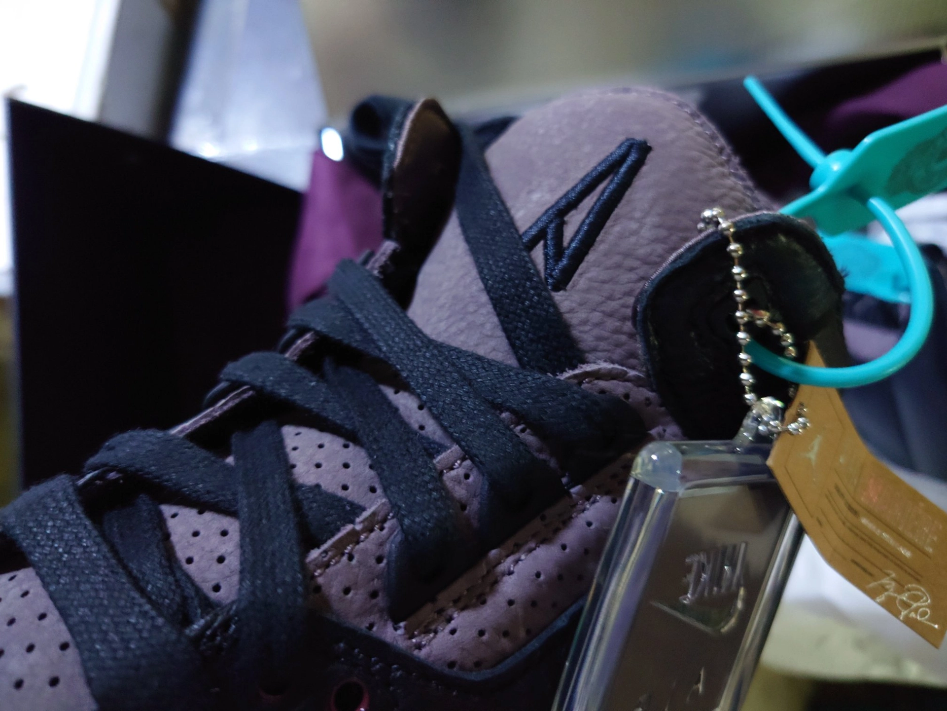 custom review-A Ma Maniere X Air Jordan 3 "Black"
