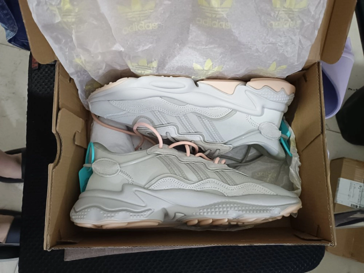 custom review-Adidas Originals Ozweego Slip-resistant Low Top Повседневная обувь Унисекс Серый Розовый