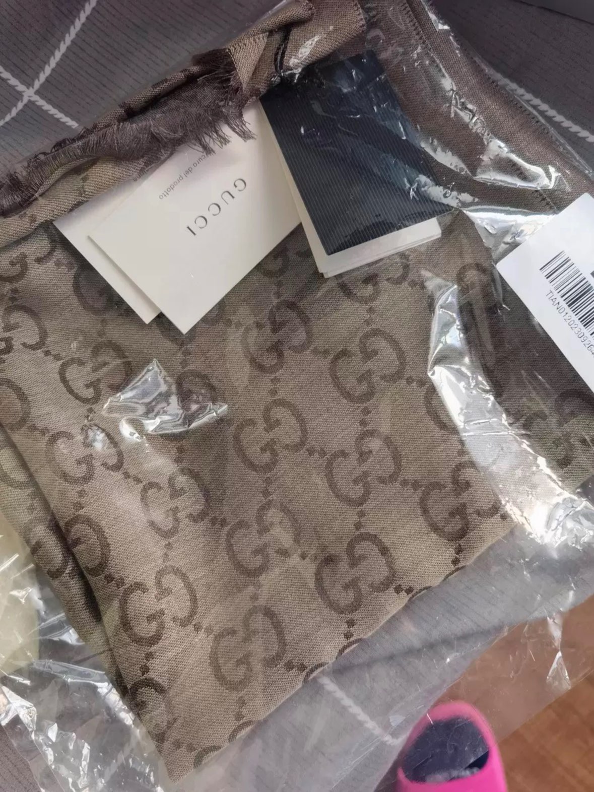 custom review-GUCCI Вязаные шарфы Женские Светлый кофейный