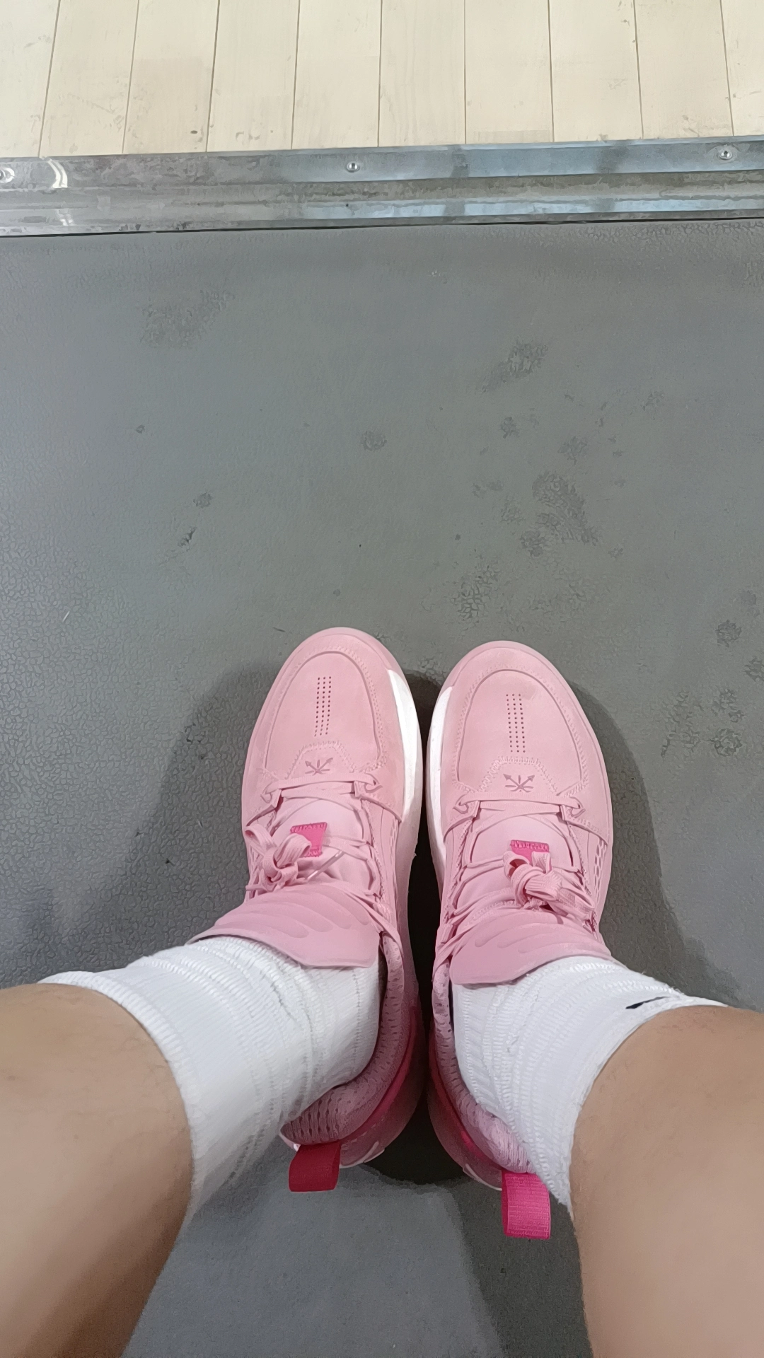 custom review-LINING All City 12 Encore Basketball Shoes Men Low Top Pink