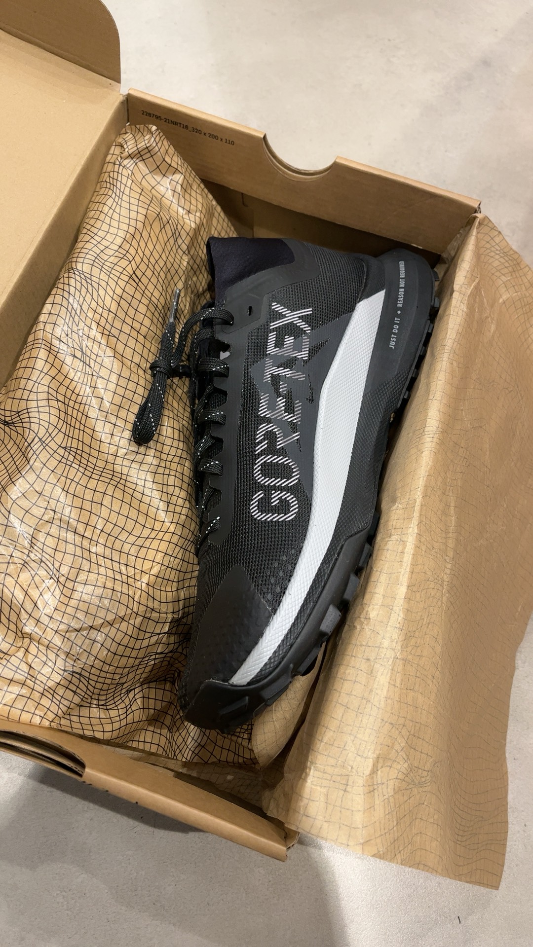 custom review-Nike React Pegasus Trail 4 Gore Tex Black Wolf Grey