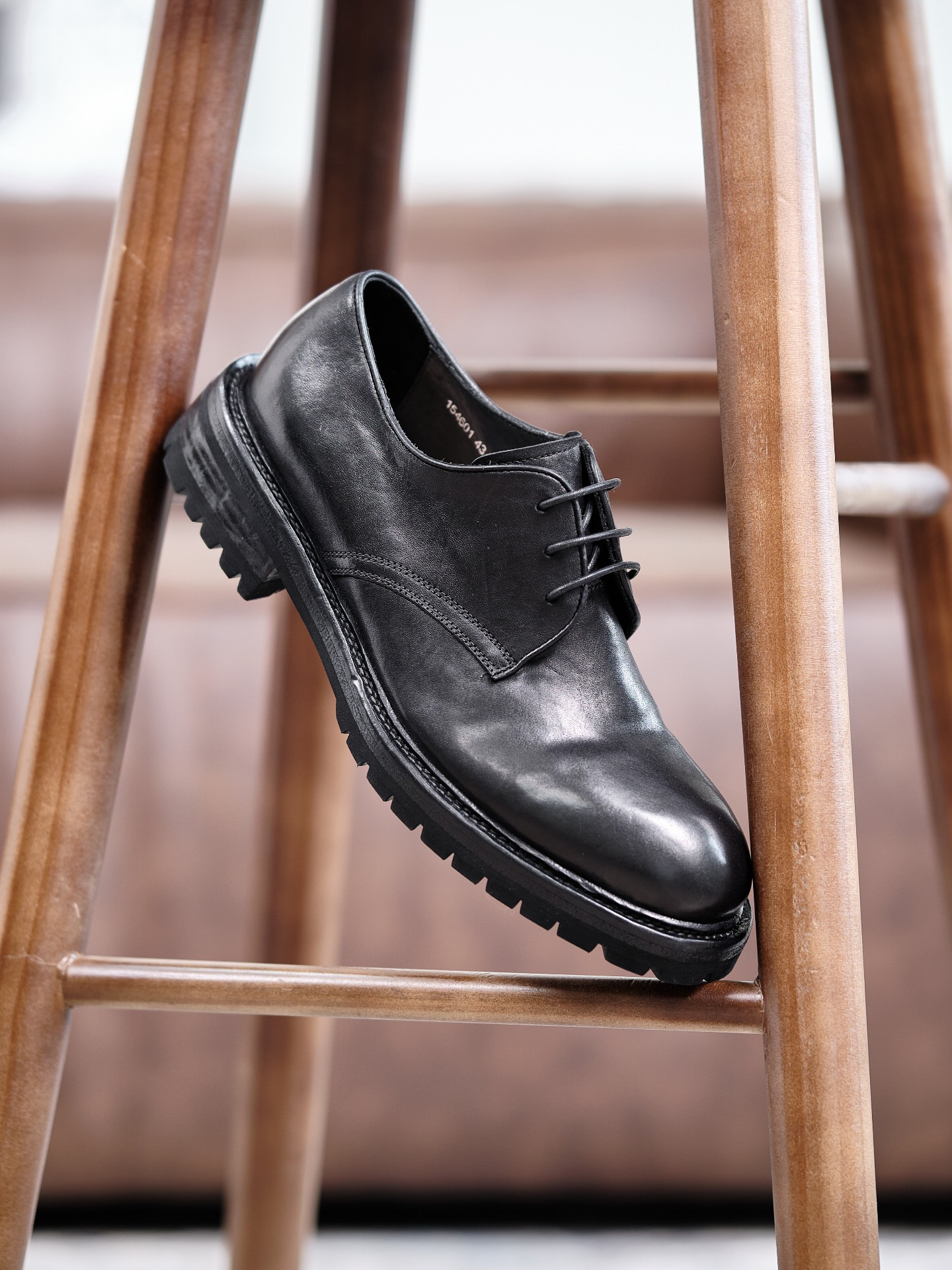 帅气有质感|男生不能没有德比皮鞋