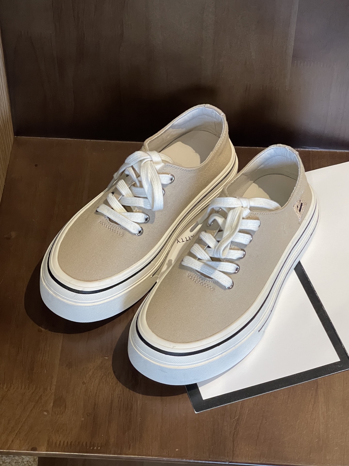 这个夏天 帆布鞋穿起 超级百搭‼️