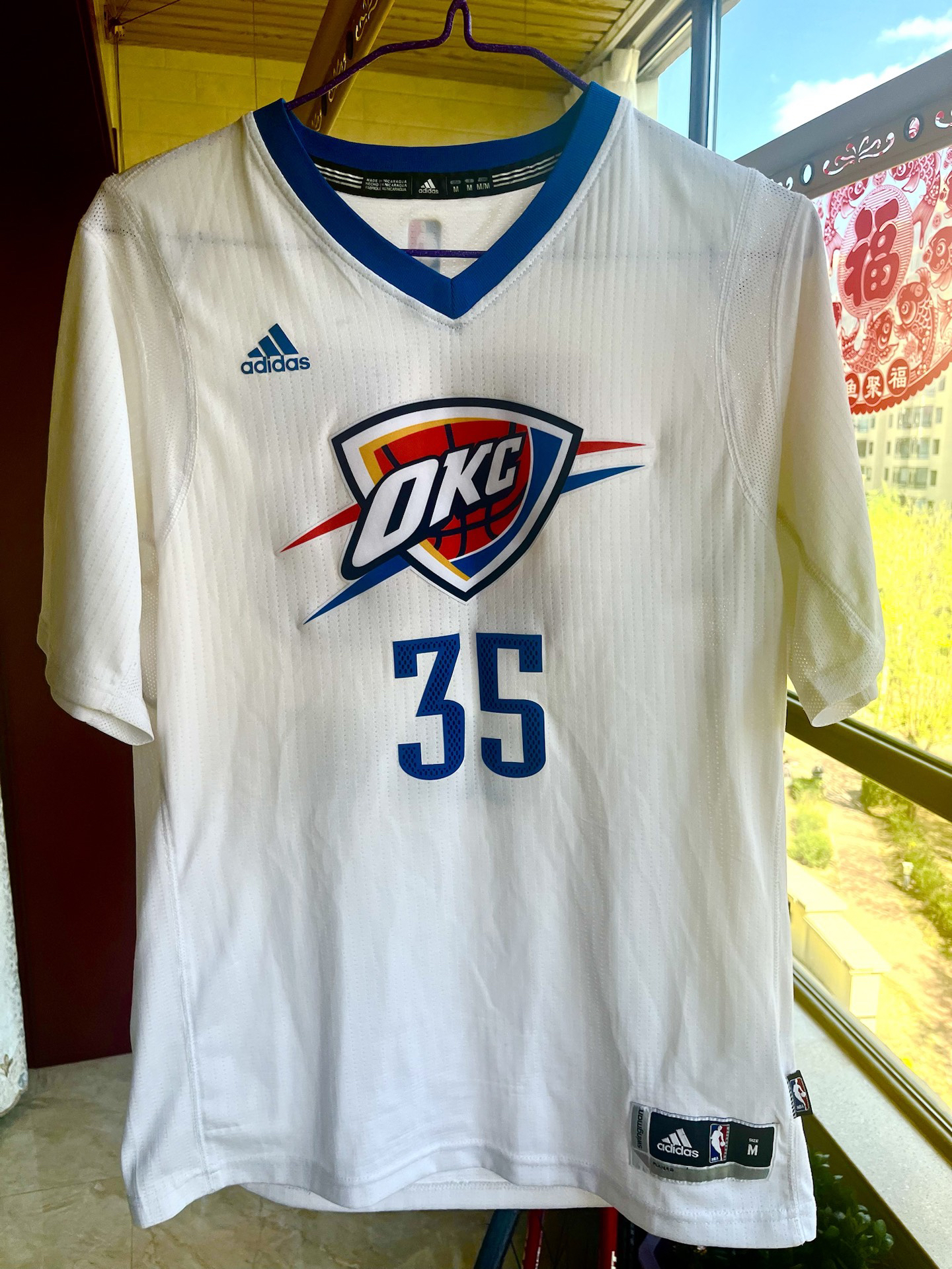 圣诞大战雷霆杜兰特球衣