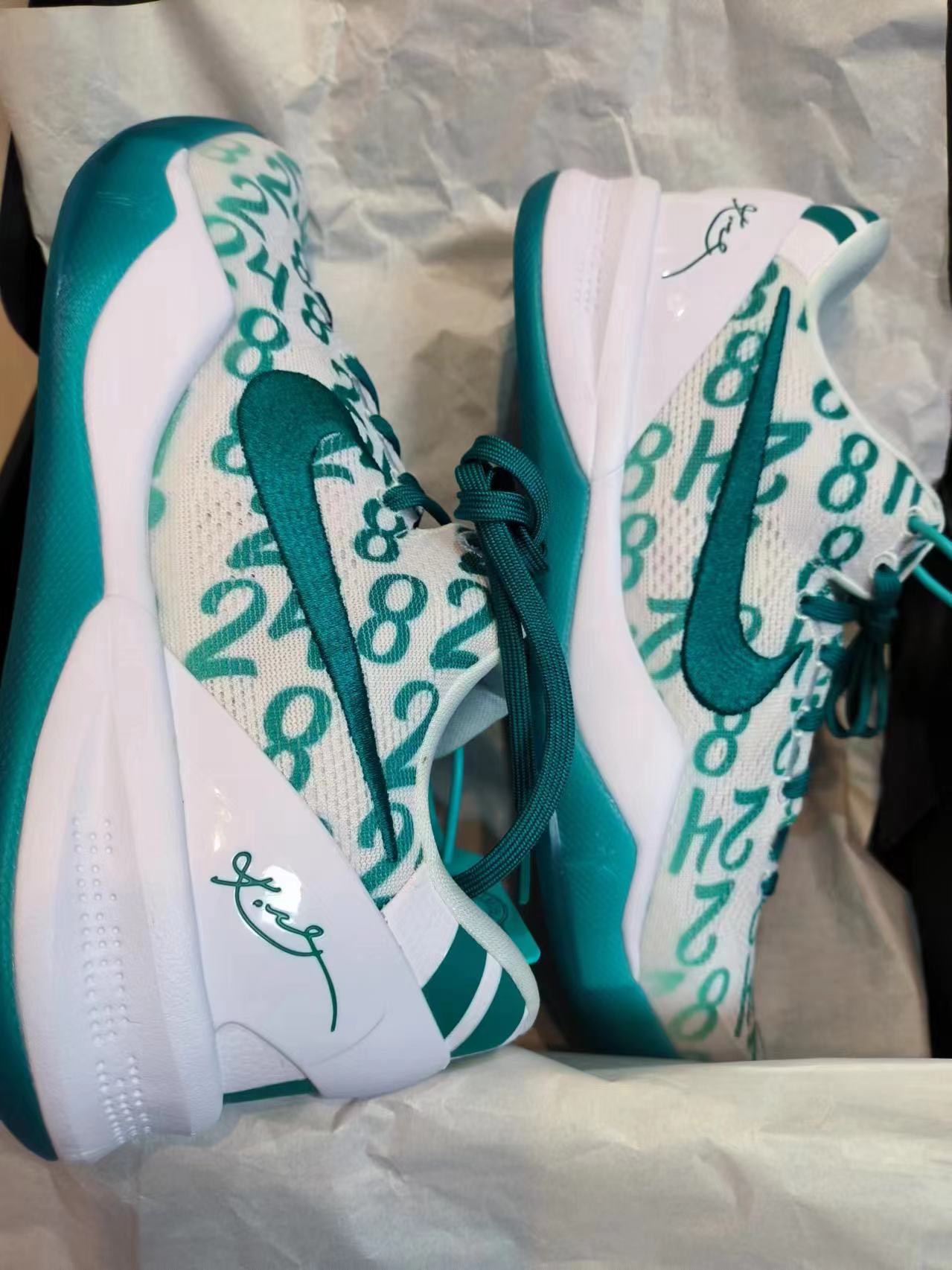 custom review-Nike Kobe 8 Protro "Radiant Emerald"
