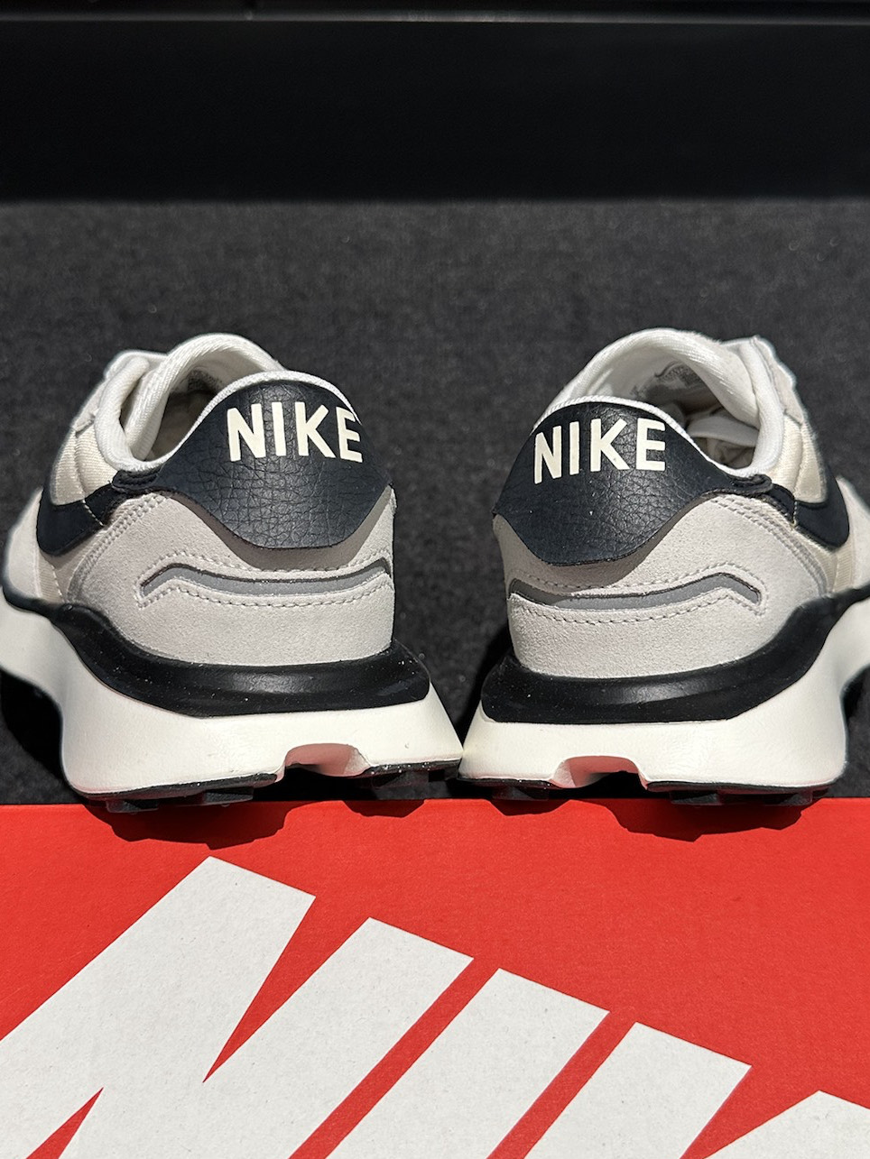 520送礼新灵感 nike phoenix waffle,一双基于经典耐克 "华夫" 系行