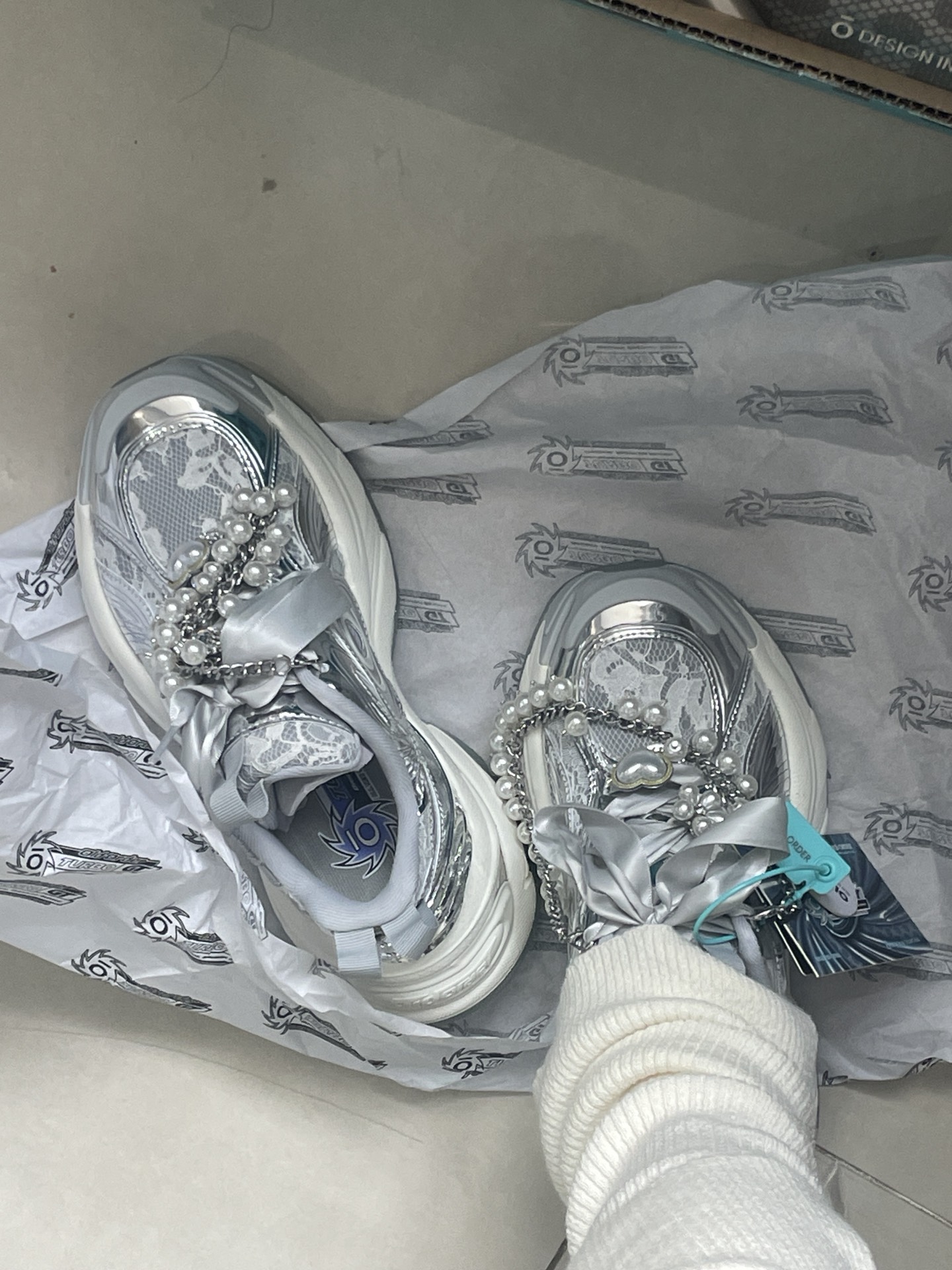 custom review-OLD ORDER Turbo GT Покрытие Низкий Топ Беговые кроссовки Унисекс PRECIOUS Серебряный