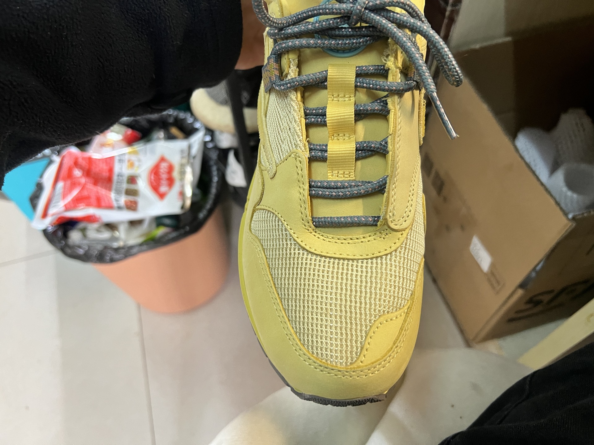 custom review-Nike X Travis Scott Air Max 1 'Saturn Gold'