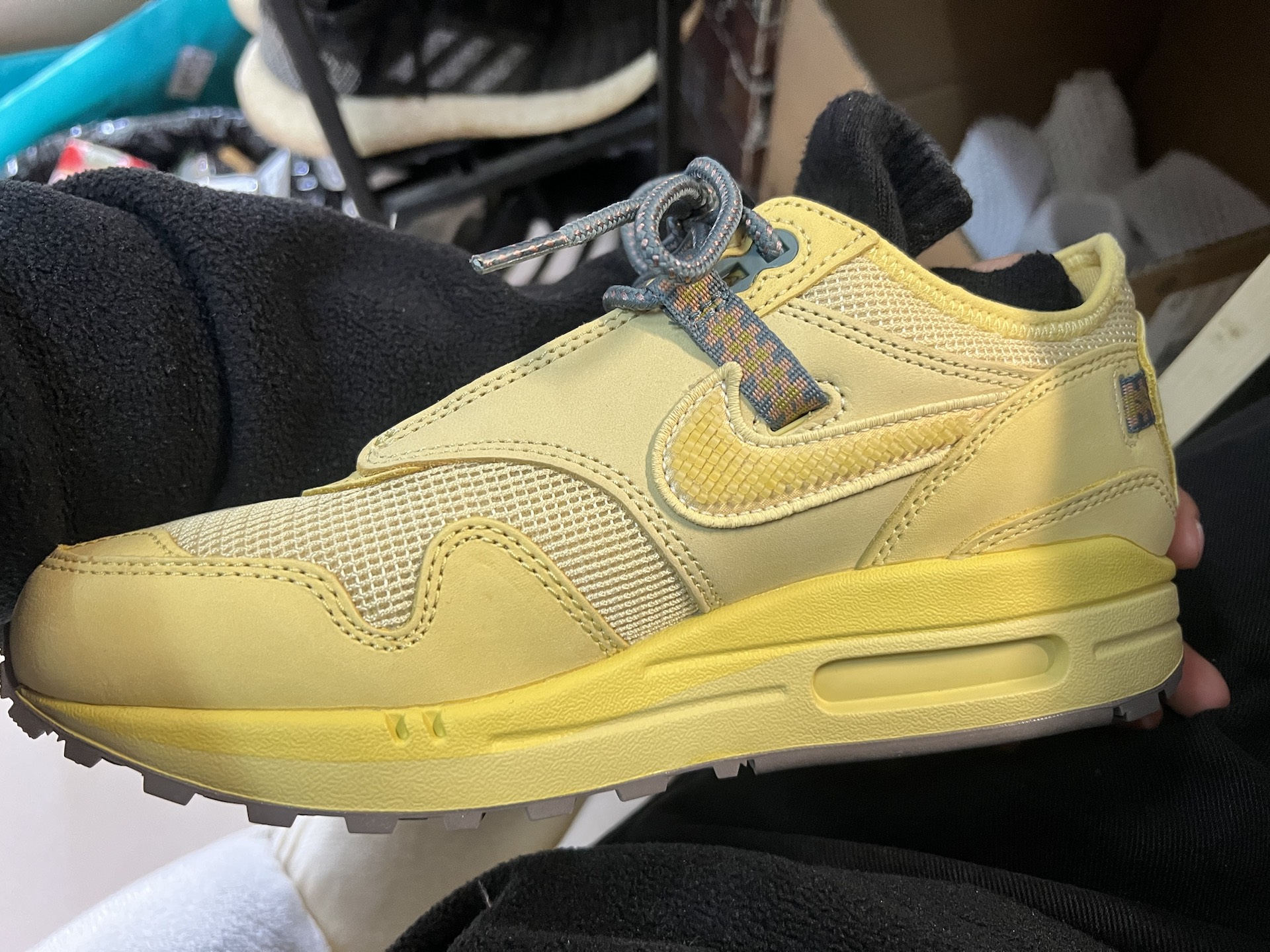 custom review-Nike X Travis Scott Air Max 1 'Saturn Gold'