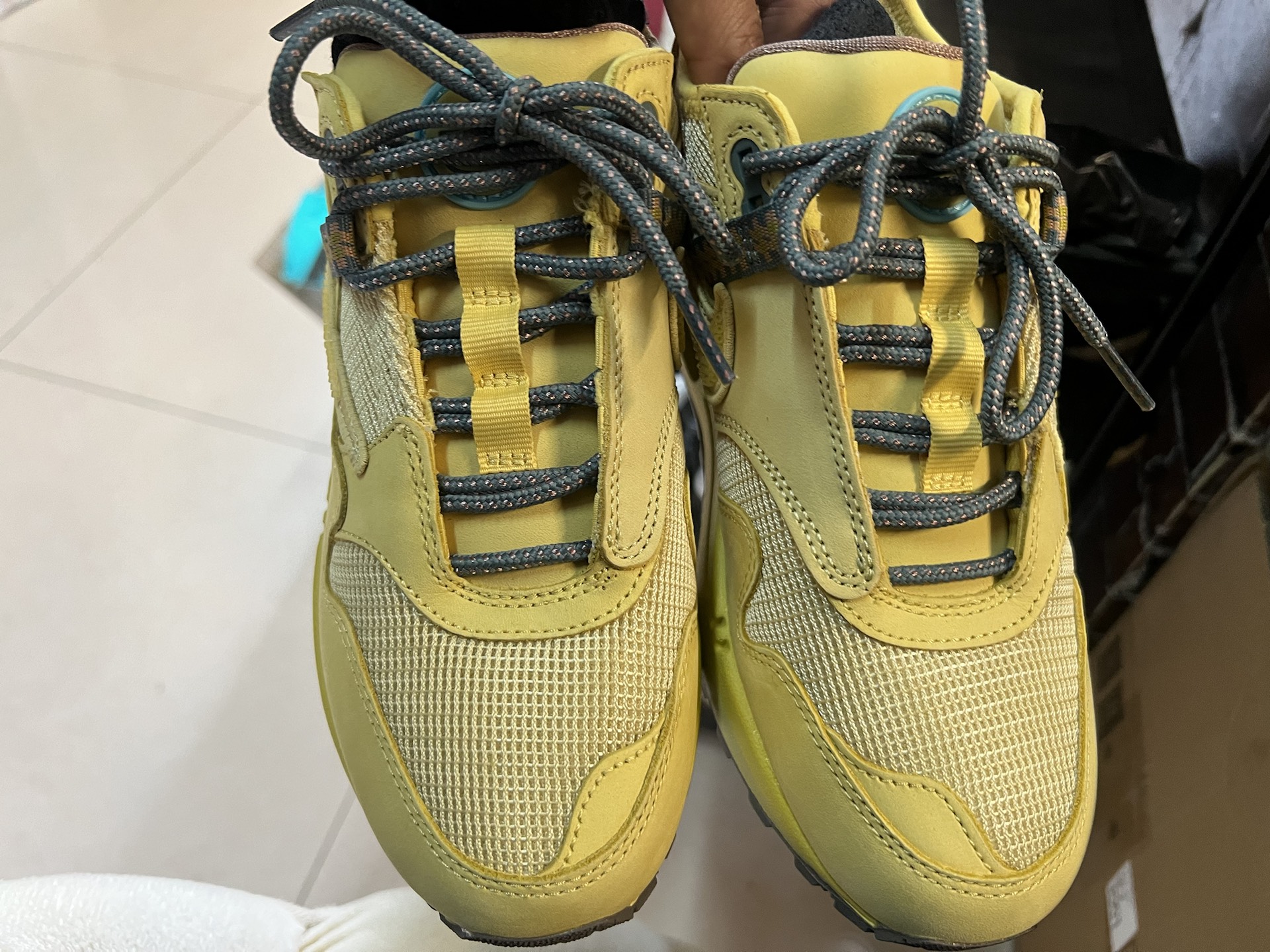 custom review-Nike X Travis Scott Air Max 1 'Saturn Gold'