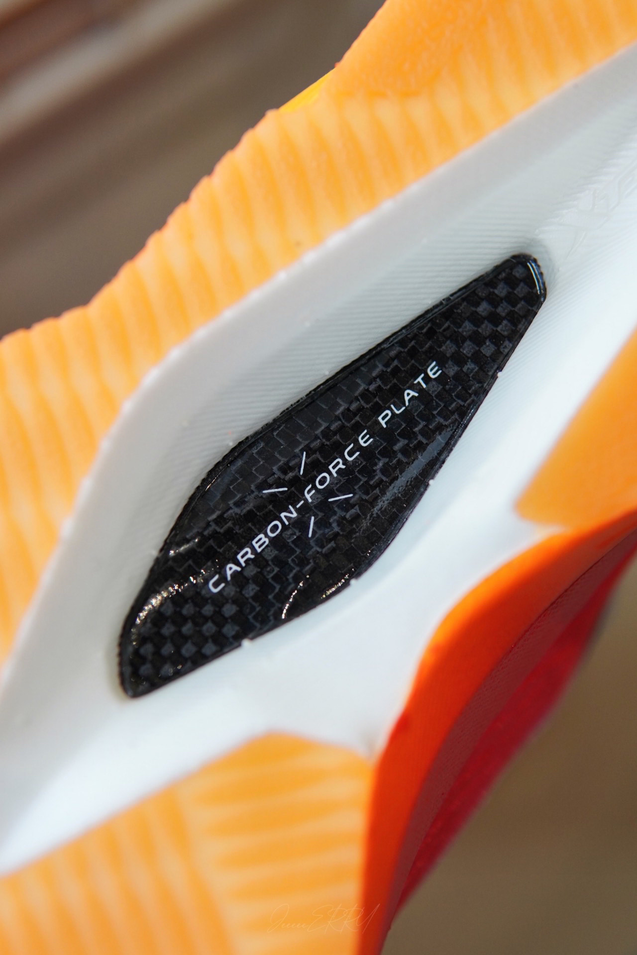 特步 160x 6.0「火烧云」真狂!