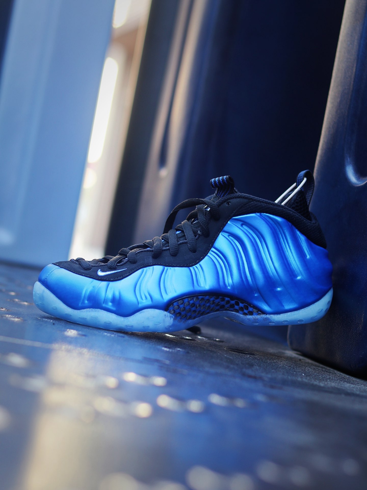 スニーカー Nike Air Foamposite One International Blue The Nike Air Foamposite One “International Blue” | Shoe