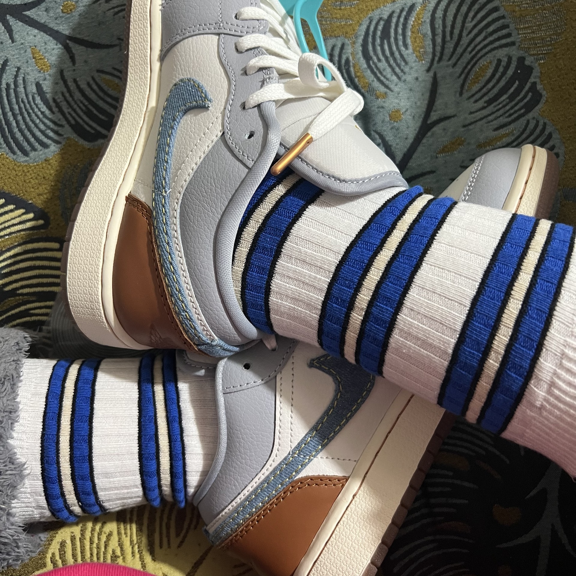 custom review-Jordan Air Jordan 1 Low SE Амортизация Износостойкий Низкий Топ Детские Баскетбольные Кроссовки Белый Синий