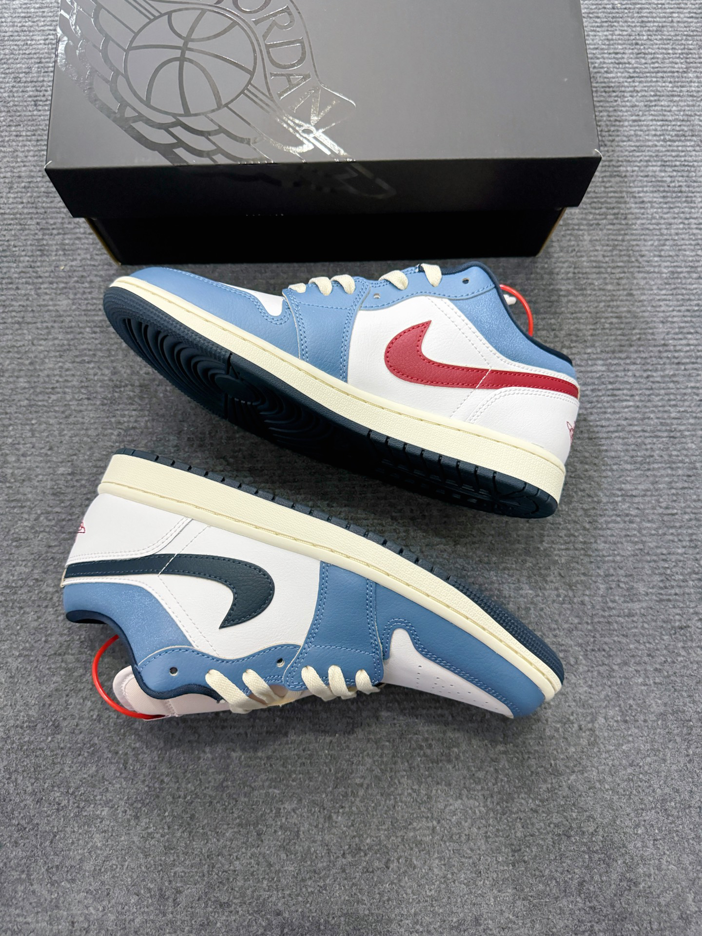 一双鞋两幅面孔71aj1海军蓝鸳鸯太92啦6015