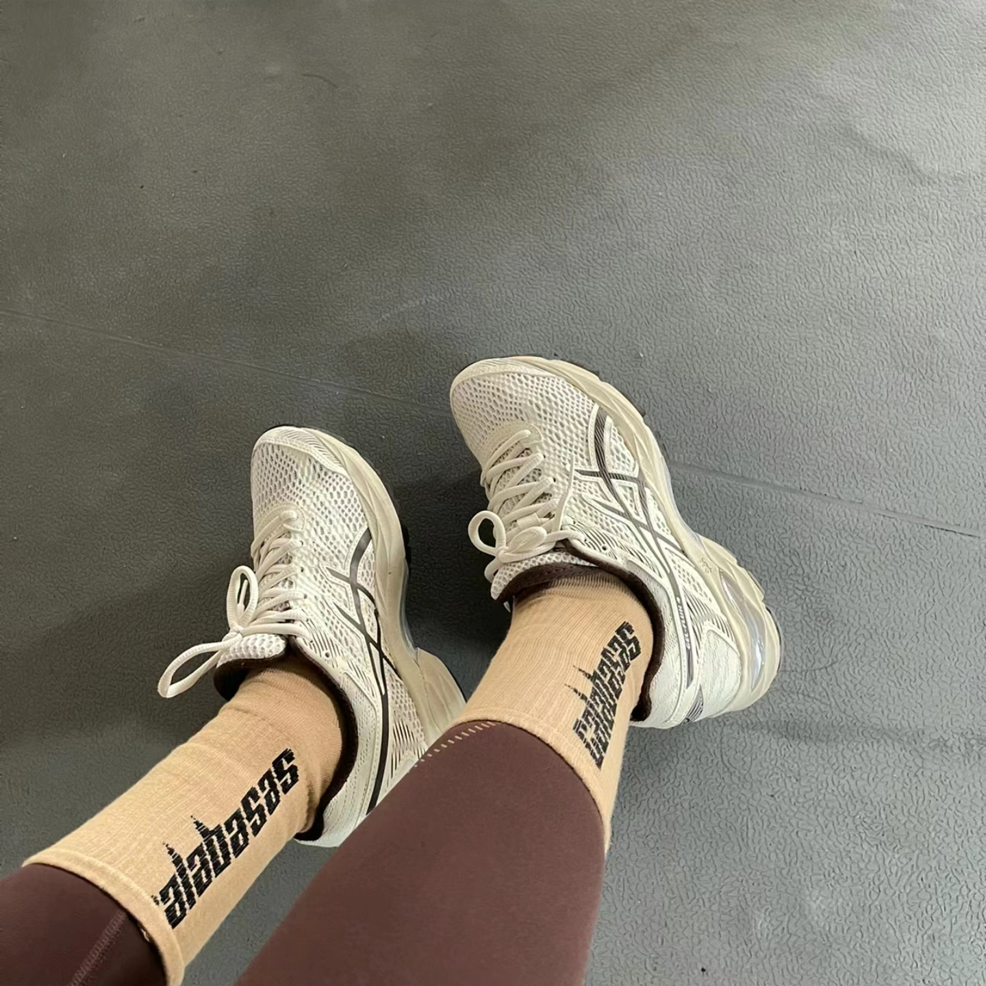 custom review-ASICS Gel FLUX 4 Амортизация Низкий Топ Беговые Кроссовки Женские Коричневый