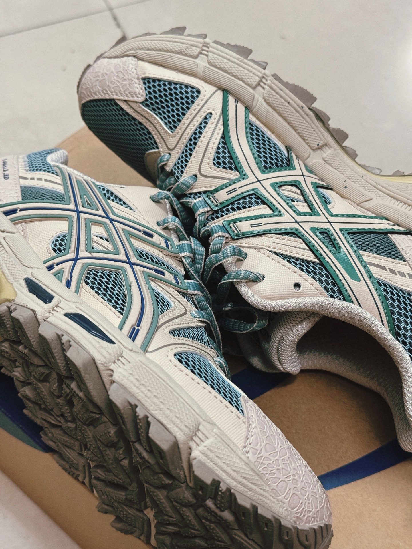 custom review-Asics Gel Kahana 8 Ткань Устойчивая к Износу Низкие Кроссовки для Беговых Пути Женские Зеленые Серые