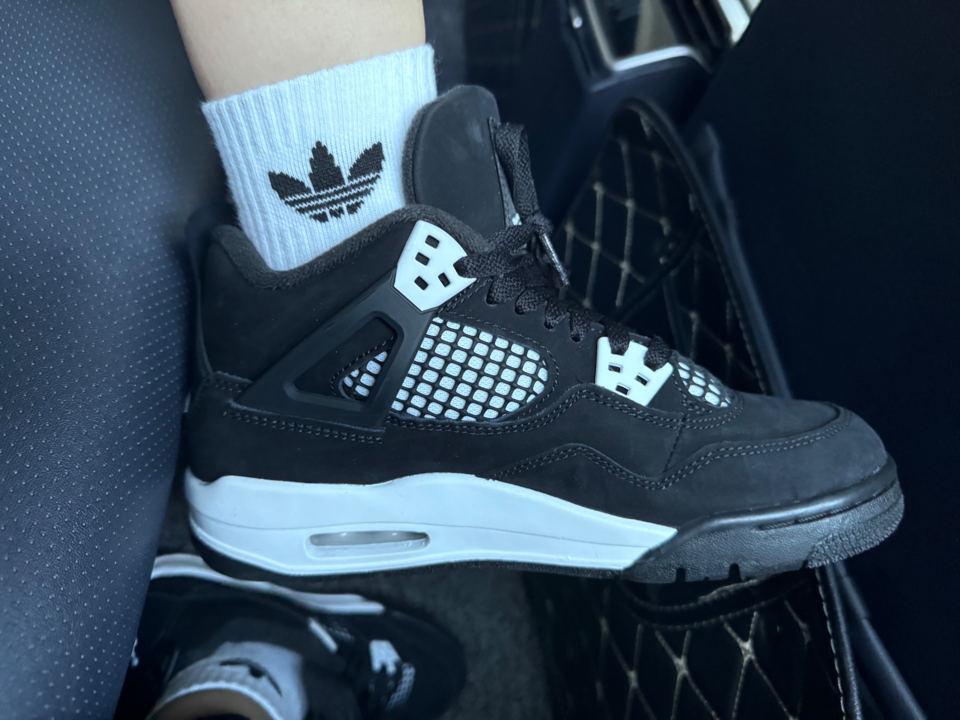 custom review-Jordan 4 Retro White Thunder GS