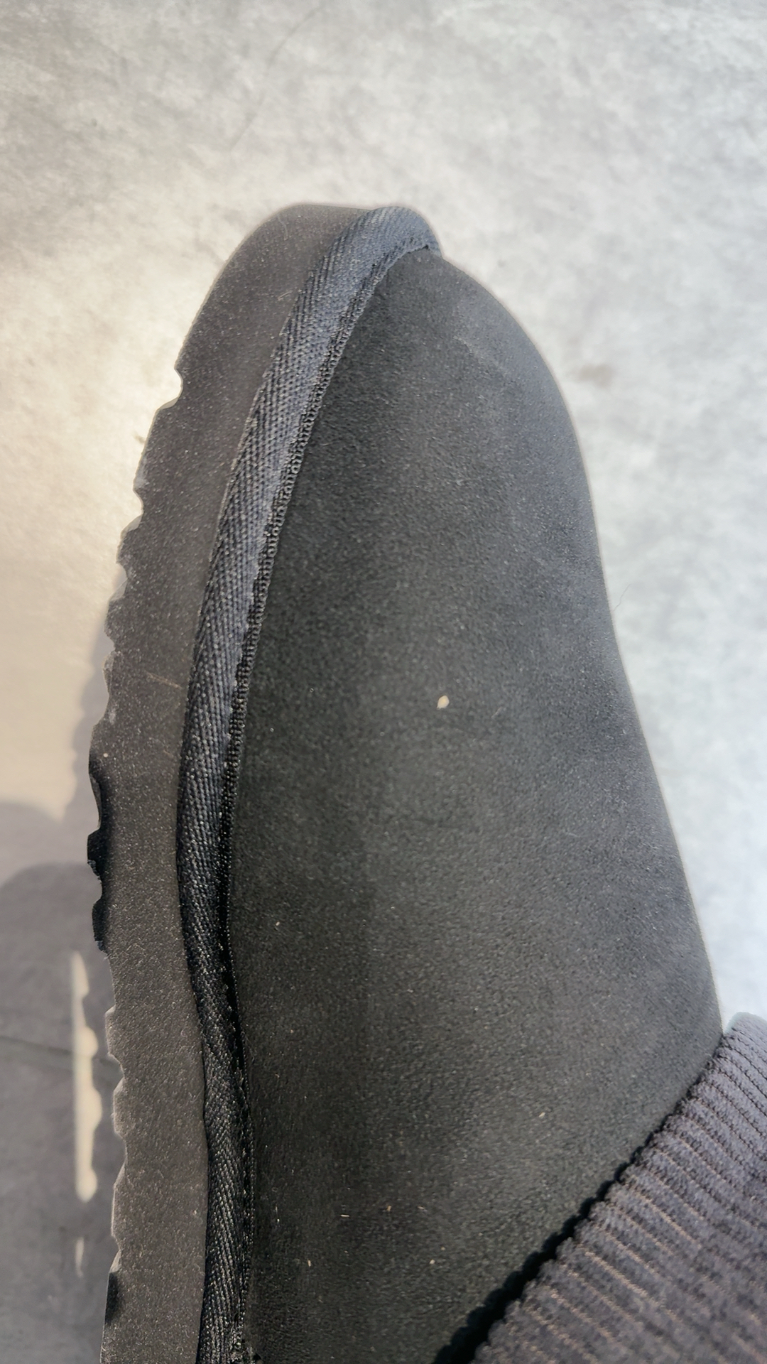 custom review-UGG CLASSIC ULTRA MINI Зимние ботинки для мужчин черные длина до щиколотки