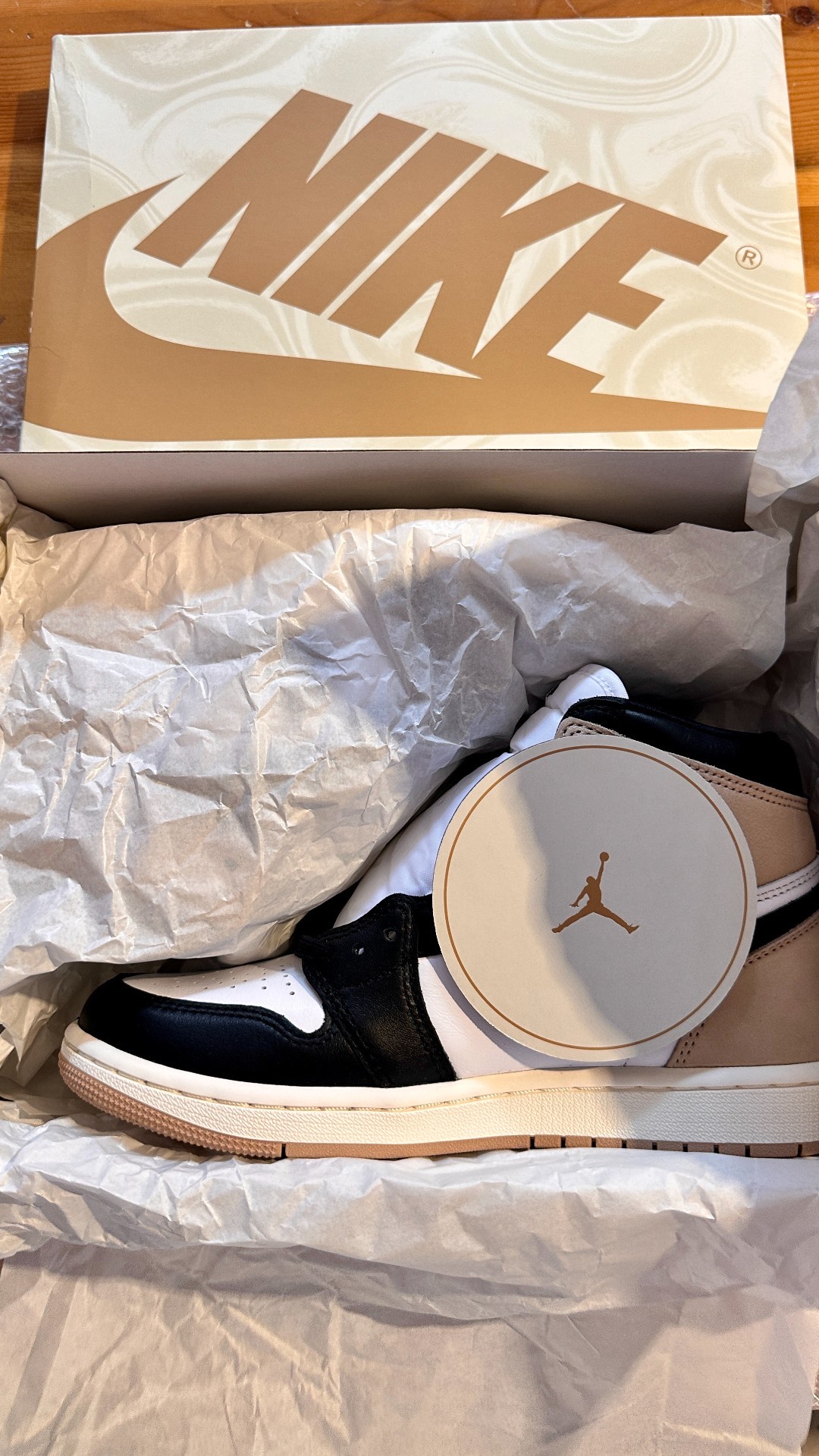 custom review-Air Jordan 1 High OG WMNS "Latte"