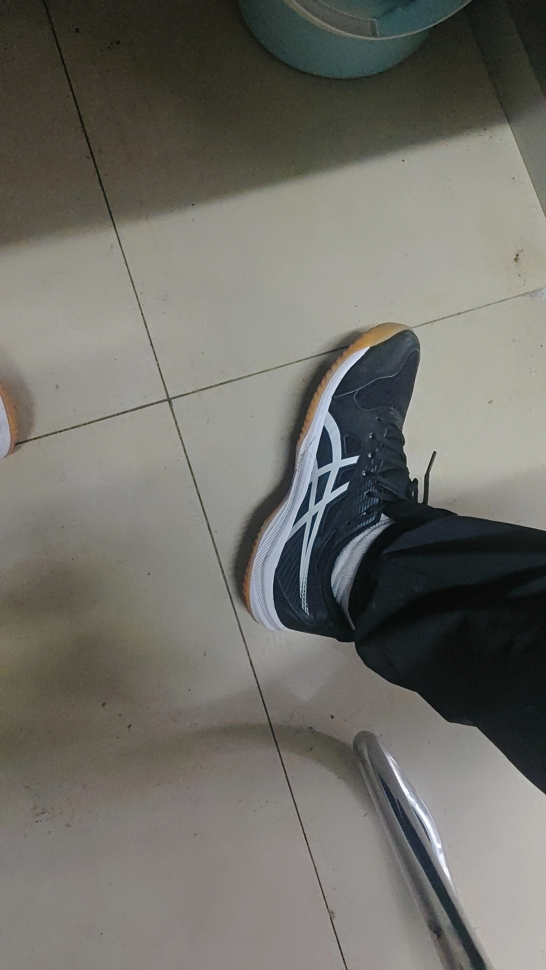 custom review-Asics Гель UPCOURT 6 Удобные и Легкие Устойчивые к Износу Низкие Кроссовки для Тренировок Мужские Черно-Белые