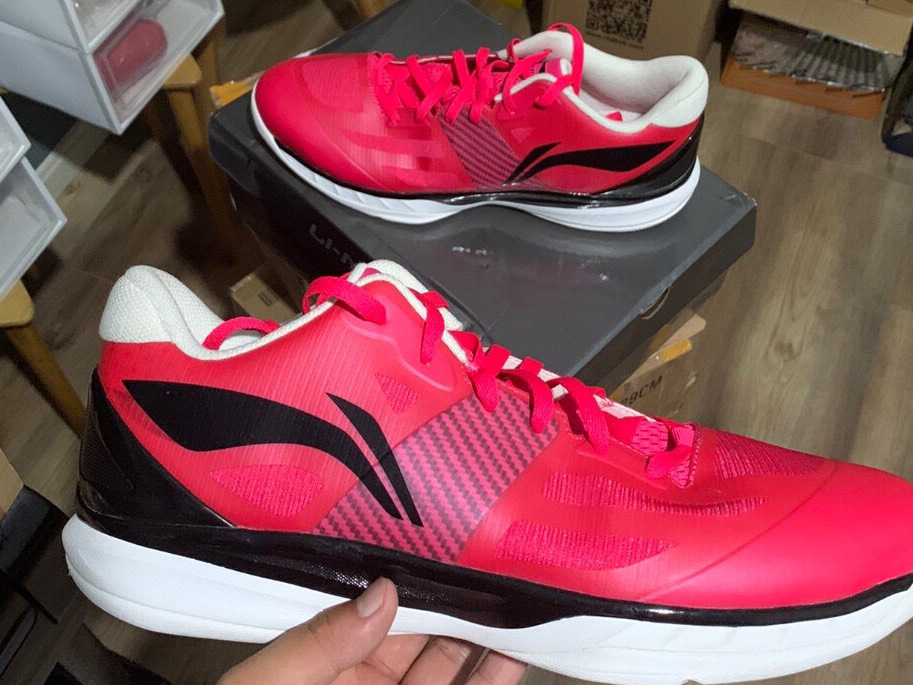 李宁超轻10赞助球员版篮球鞋!