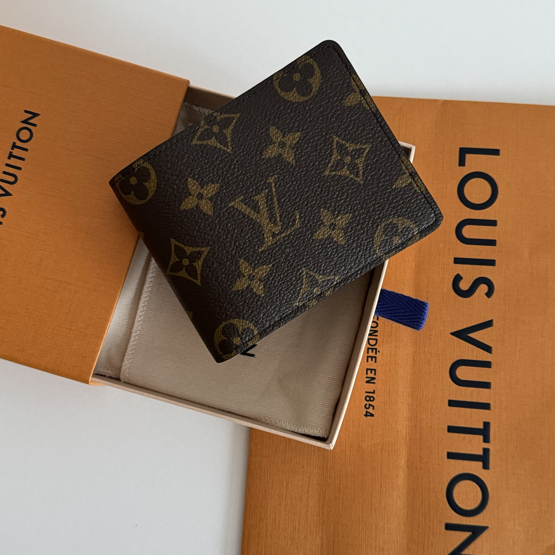 lv经典老花钱夹