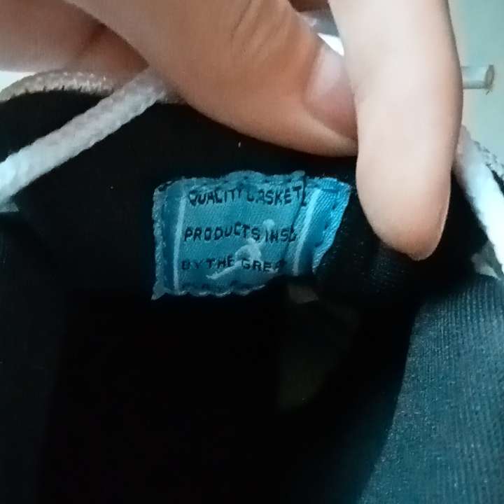 how to tell if jordan 11 legend blue are fake