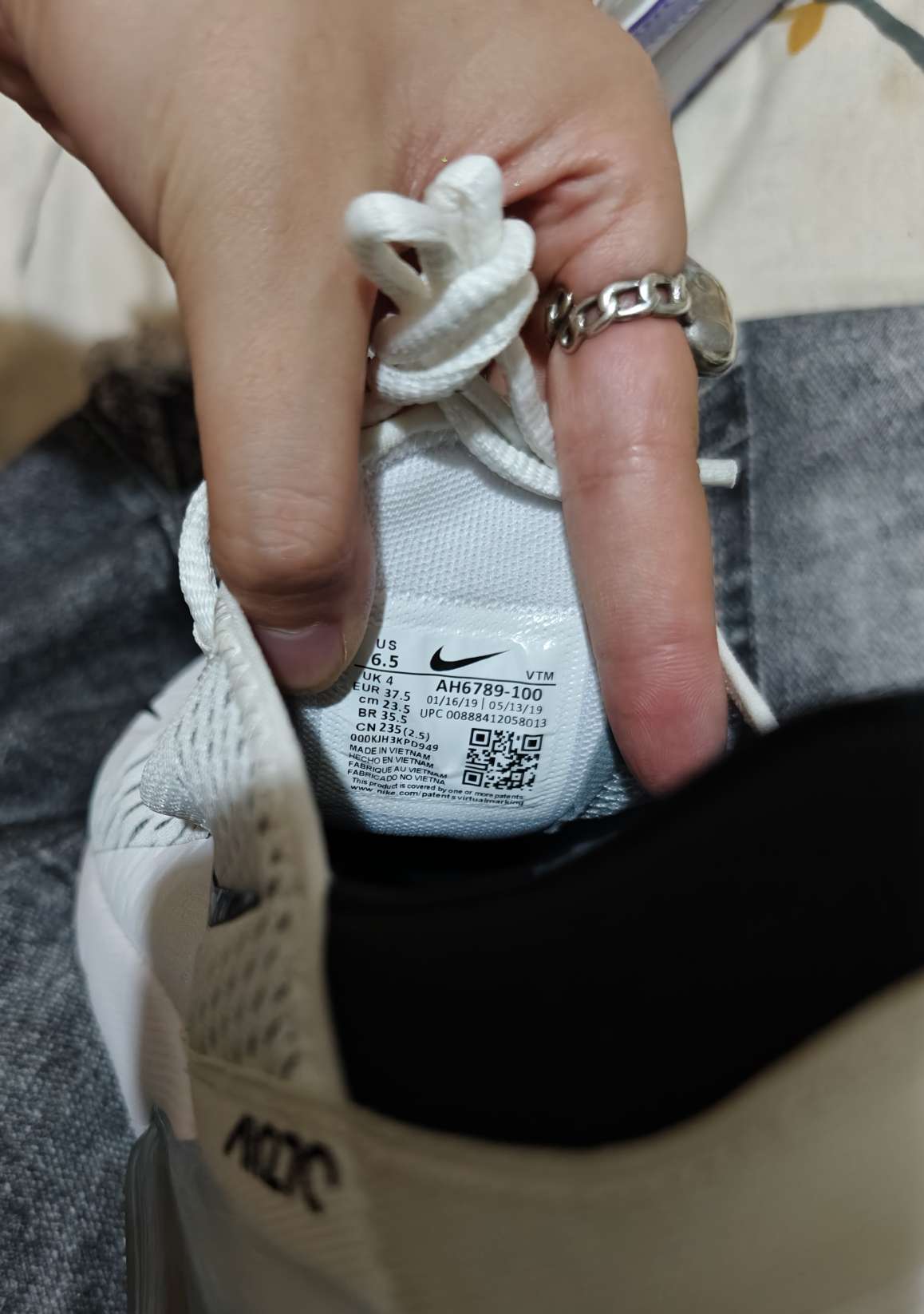how to tell if air max 270 are fake