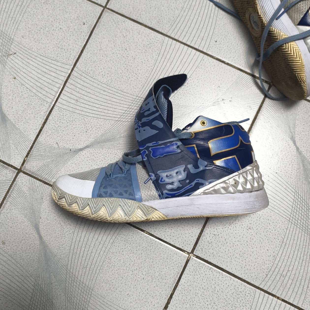 kyrie s1 hybrid blue