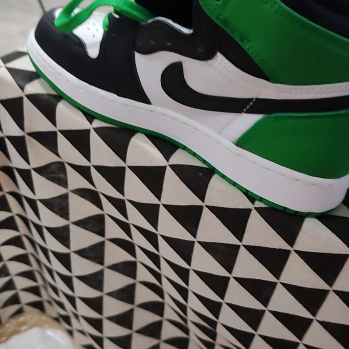 jordan 1 lucky green legit check
