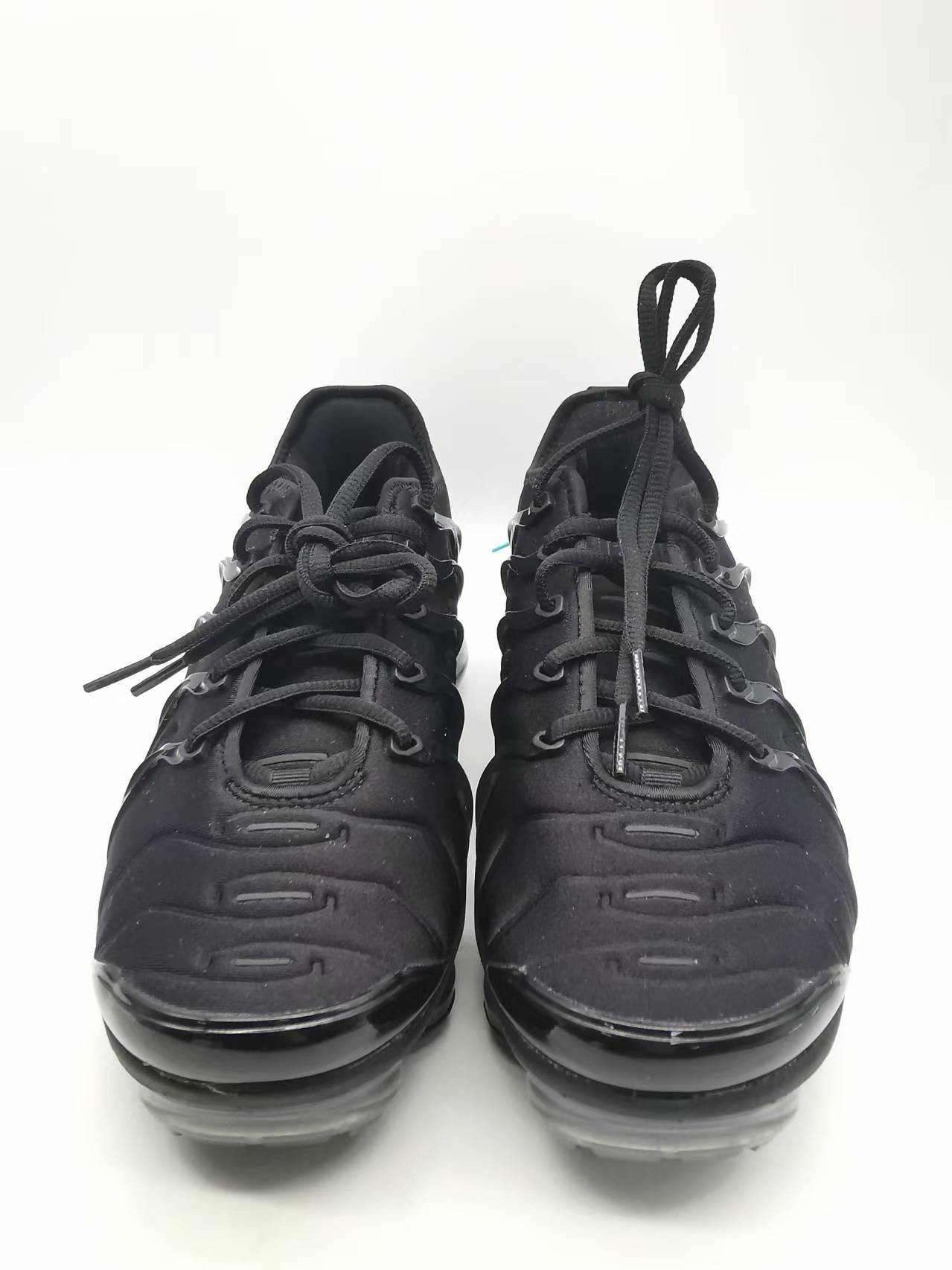 how do you know if vapormax plus are fake