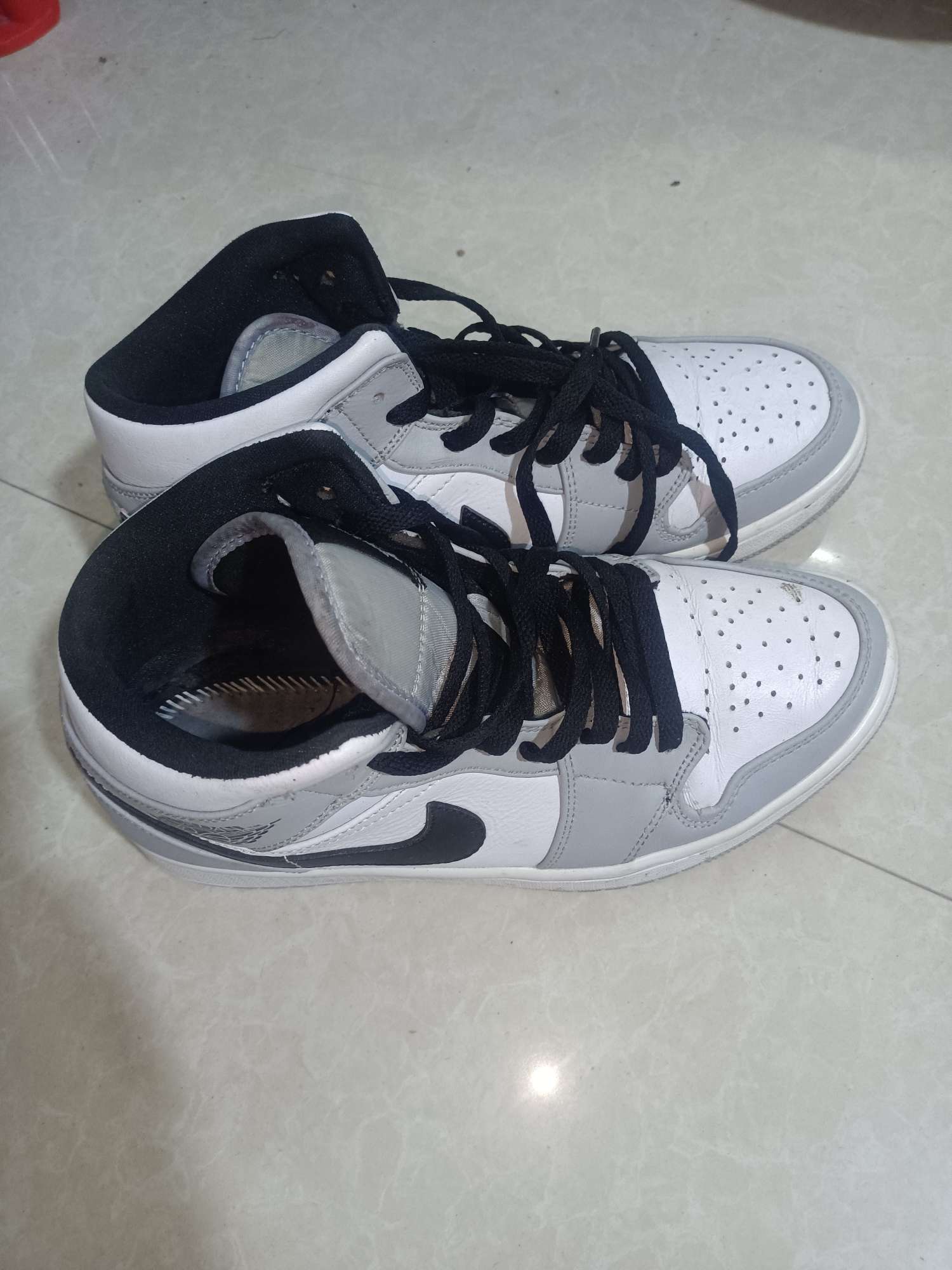 fake jordan 1 black light