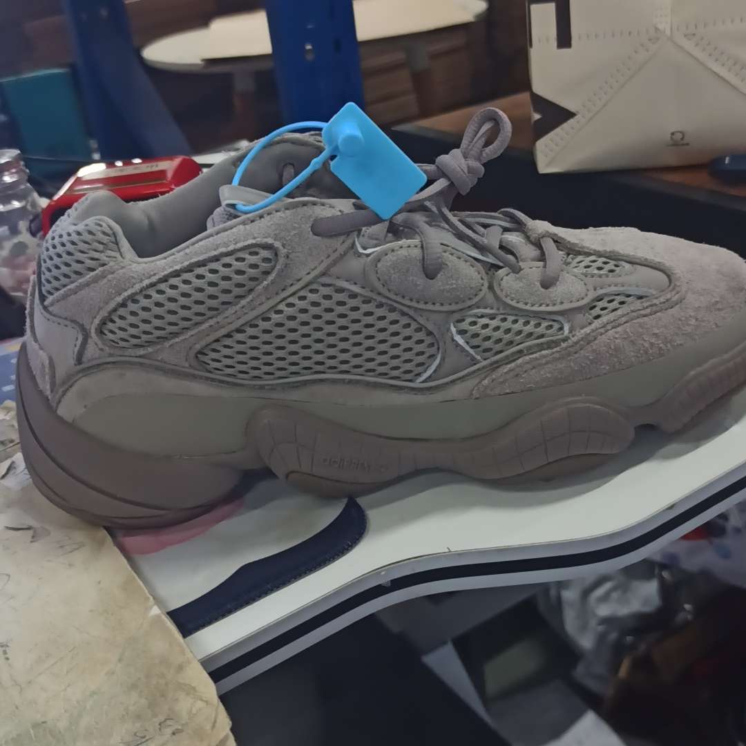 yeezy ash stone fake