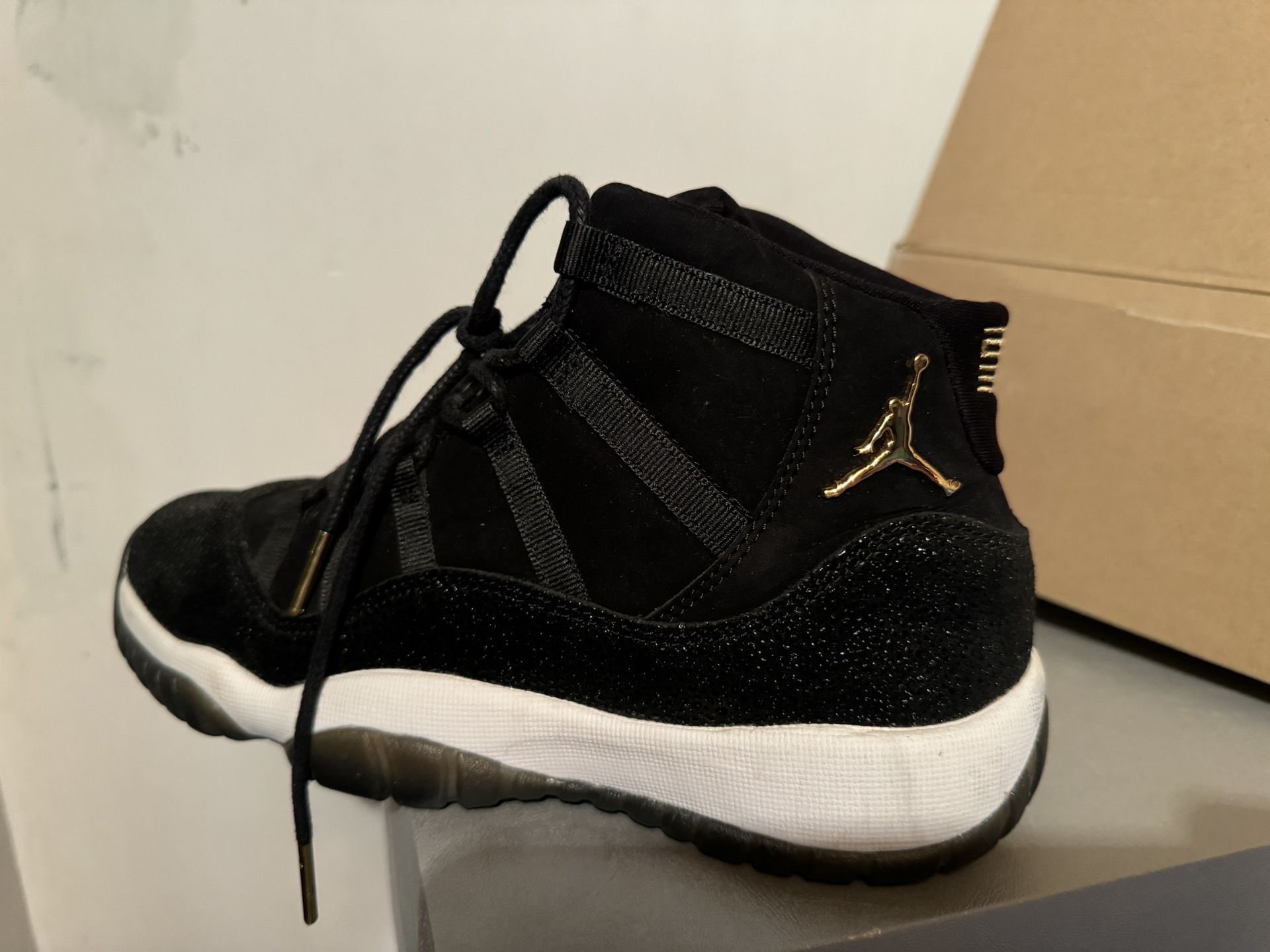jordan 11 black sparkly