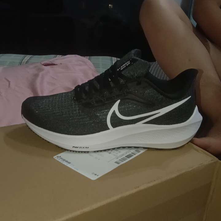 sepatu nike flat