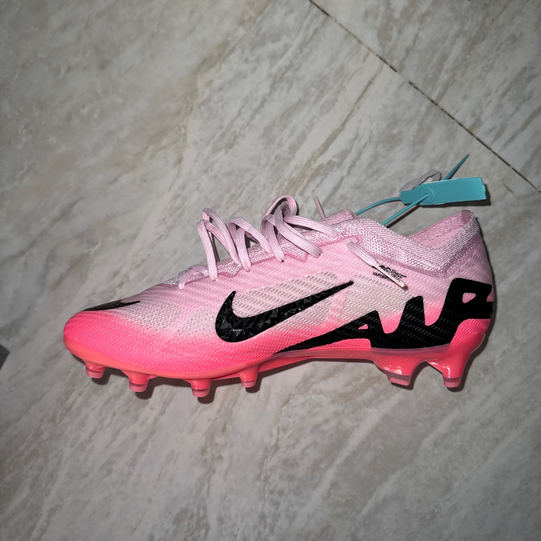 NIKE Vapor Carbon“ピンクリボン“XLサイズ 新品・未使用 Nike Women's Air Max Plus 