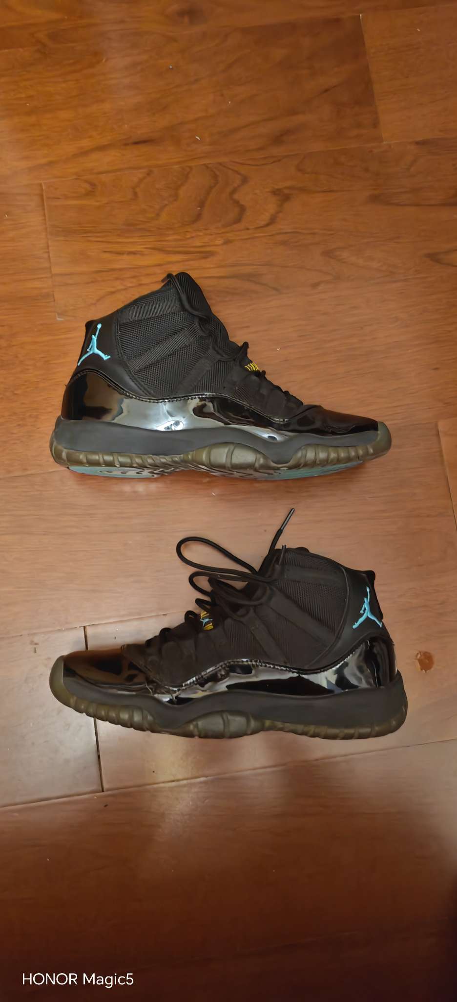 how to tell if gamma blue 11s are fake