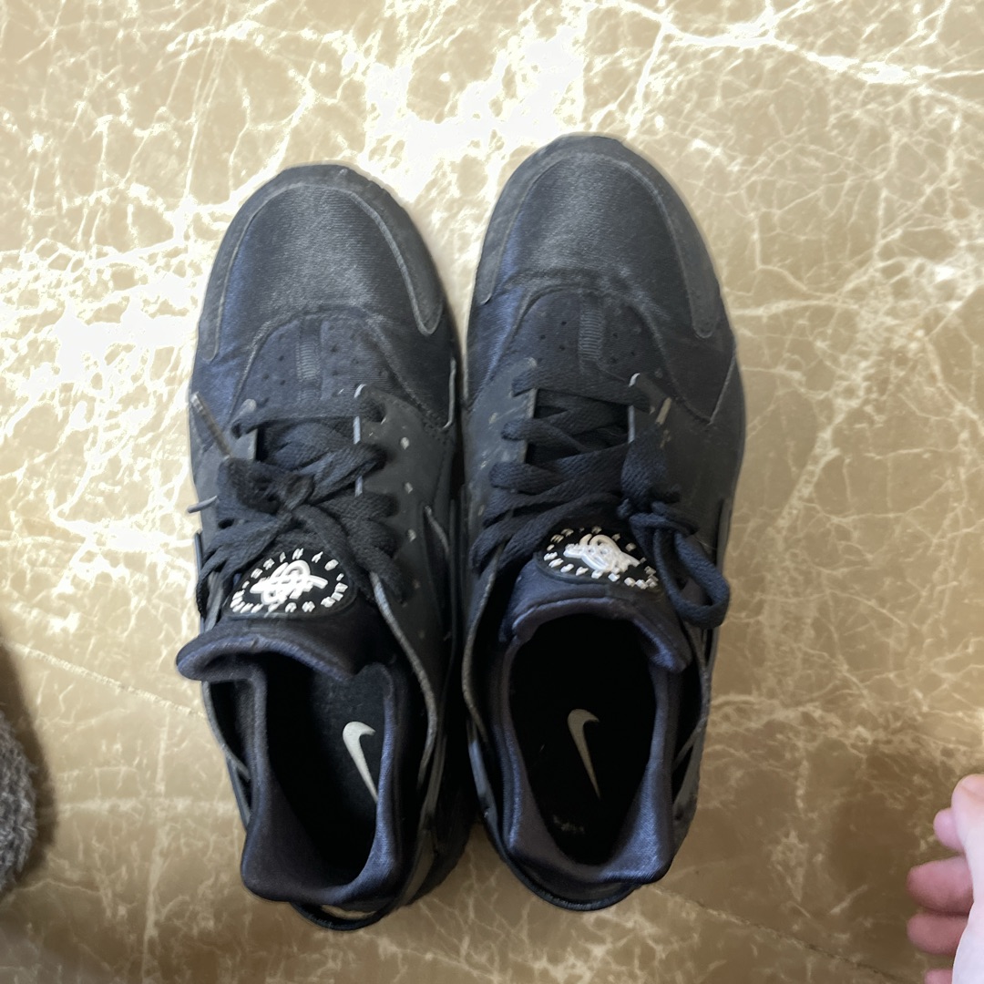 how to spot fake huaraches