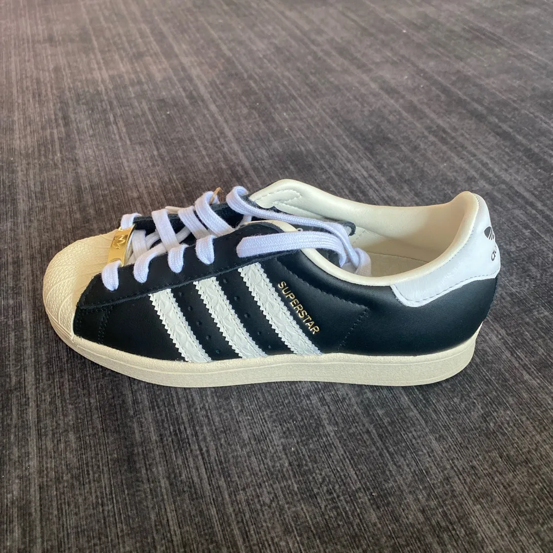 adidas gazelle silver green womens Blue Galaxy Adidas Superstar