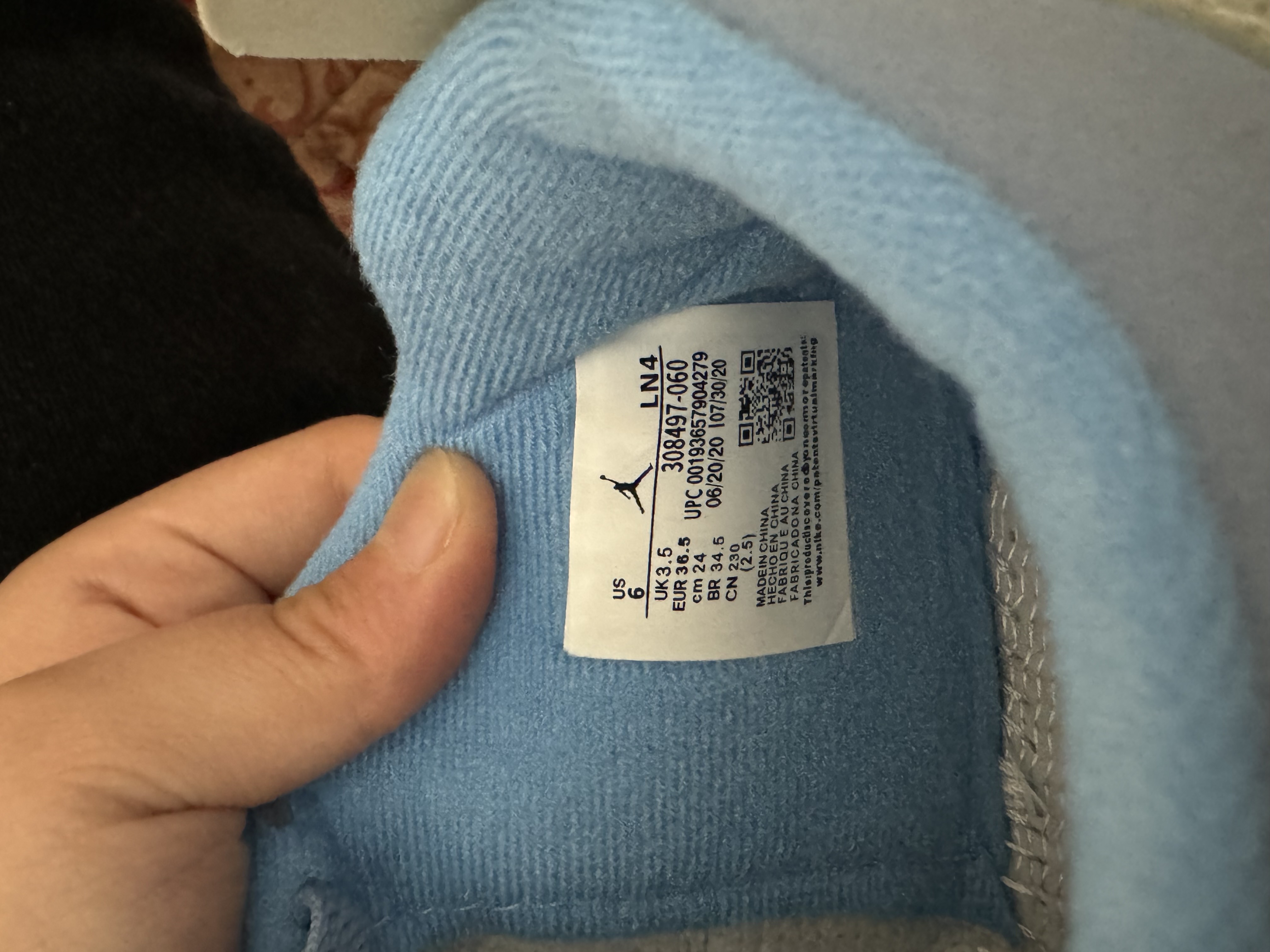 jordan 4 university blue legit check