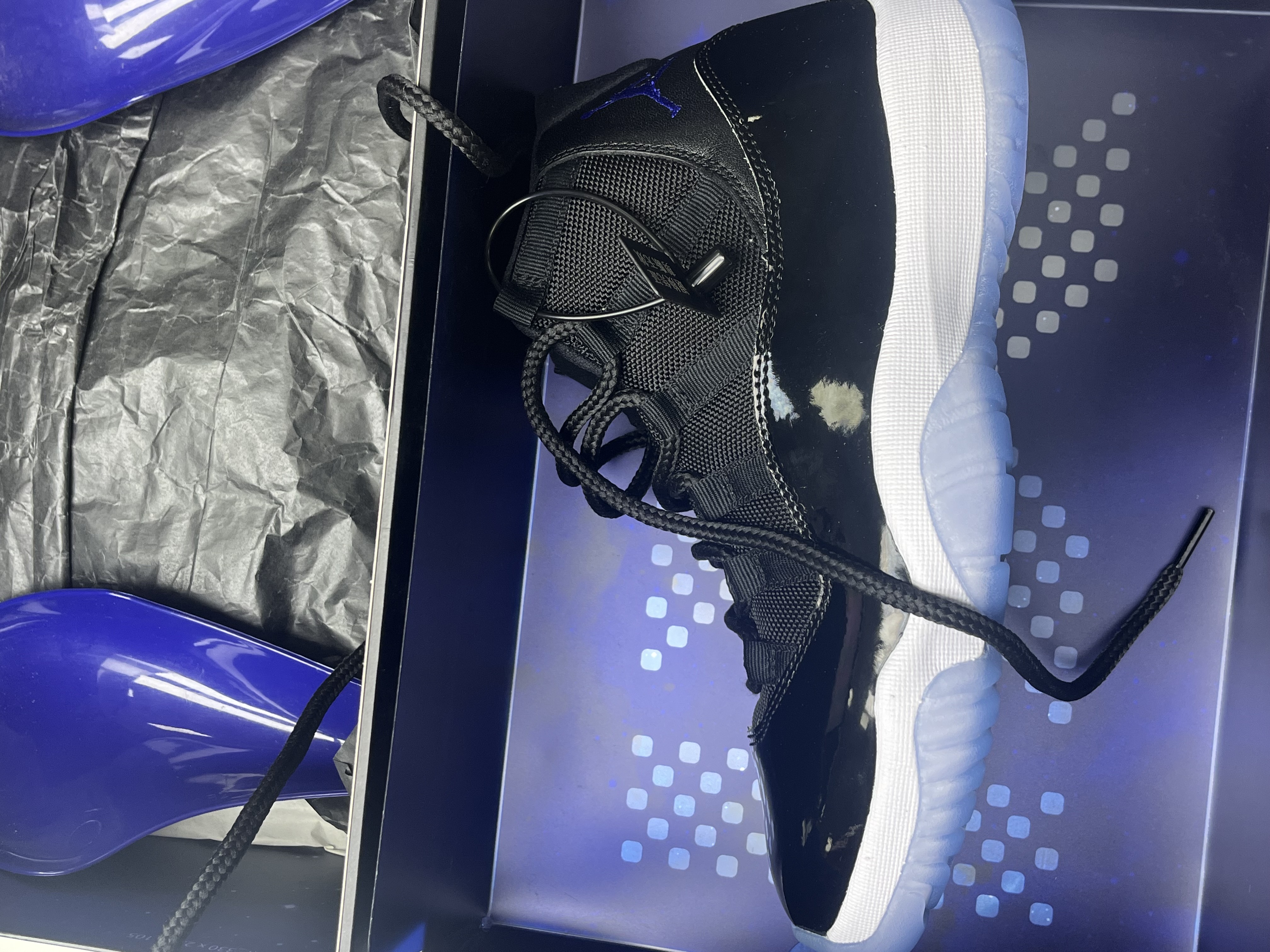 how to spot fake jordan 11 space jam