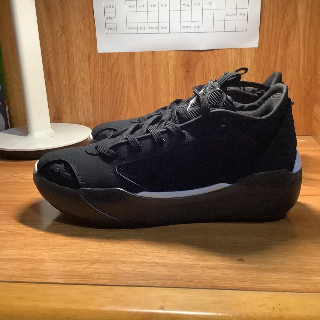 評測】2024 UA 首推全新旗艦HOVR+ INFINITE ELITE 極致緩震訓練跑鞋| 文章| 運動筆記, image size:1080x1080