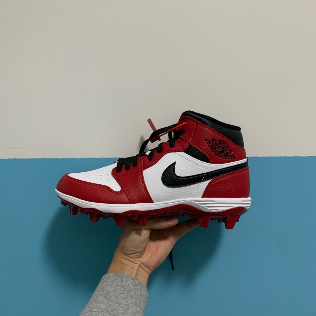 red jordan baseball cleats