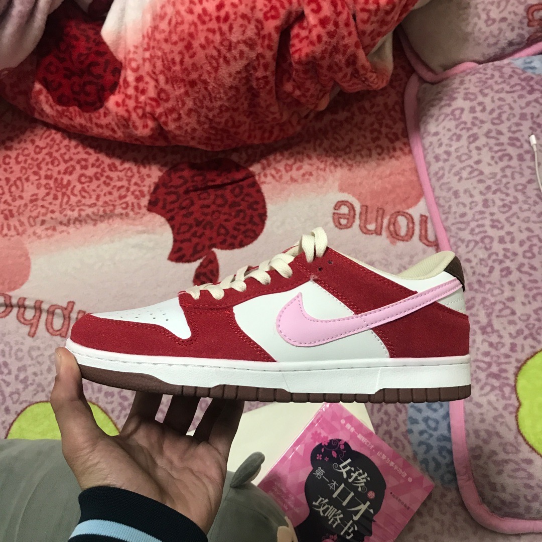 stillz red velvet cake dunk